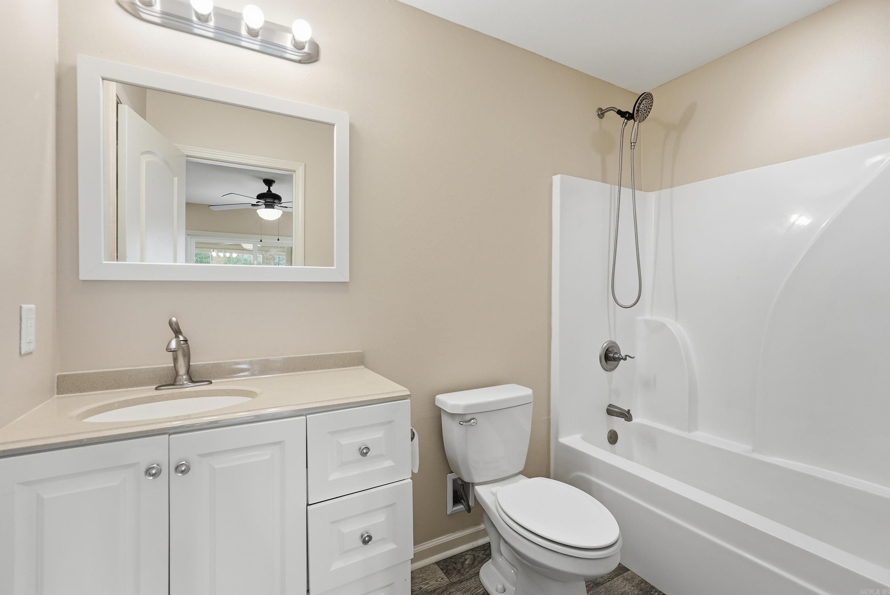 BROOKFIELD - Residential
