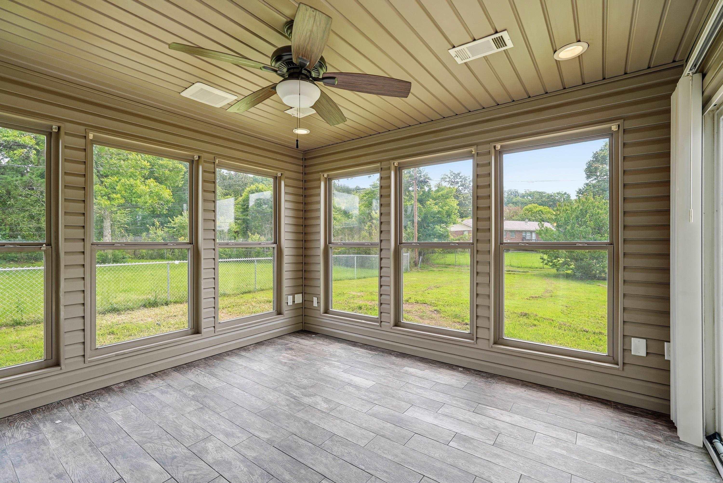 BROOKFIELD - Residential