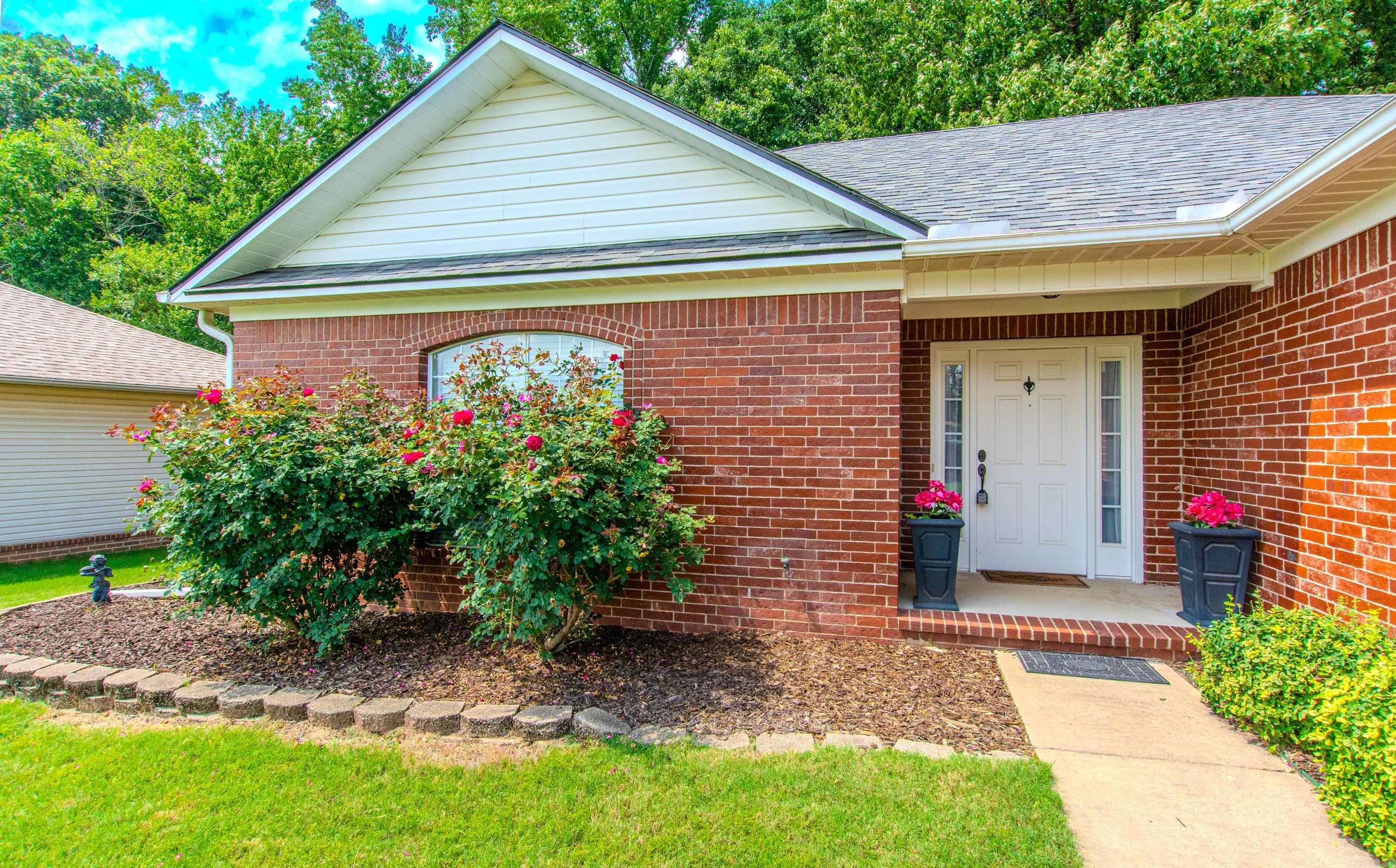 WOODBRIDGE - Residential
