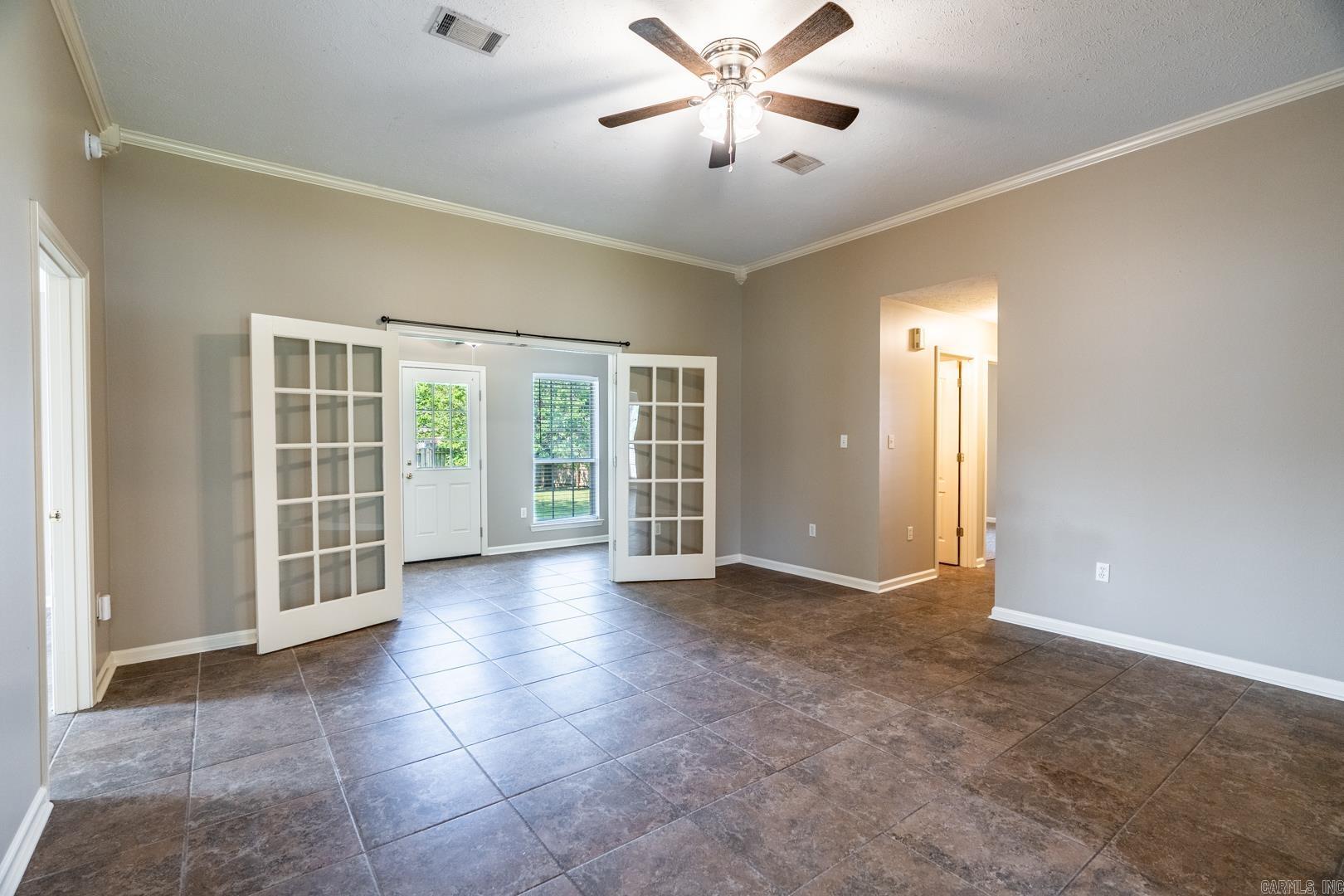 SMITHFIELD - Residential