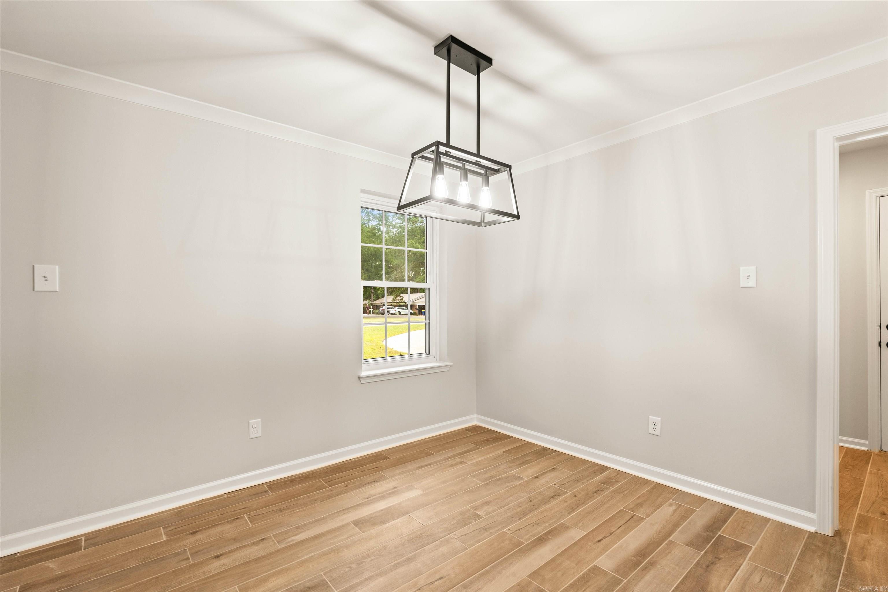 COUNTRY WOOD SUB UNIT - Residential