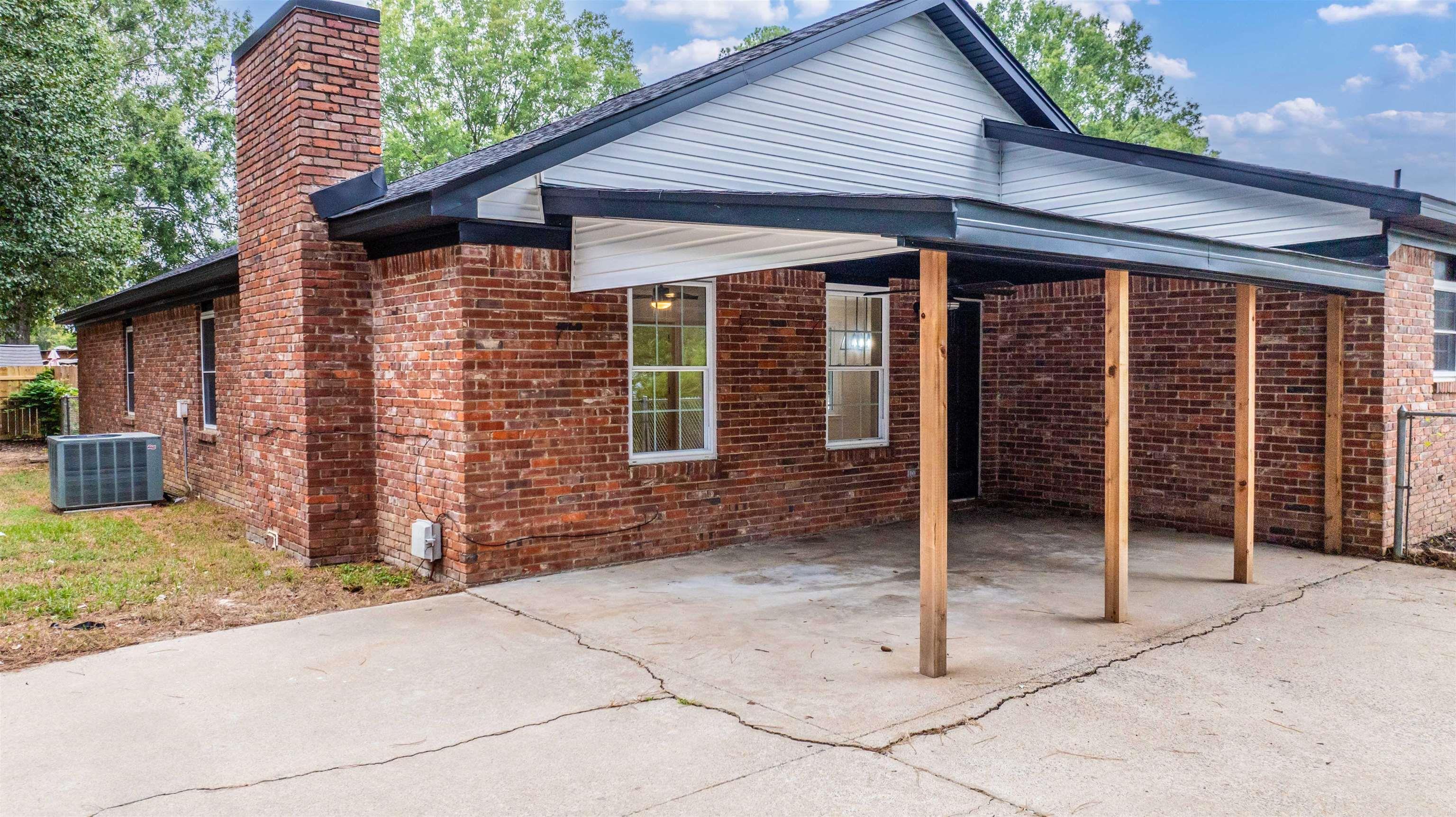 COUNTRY WOOD SUB UNIT - Residential