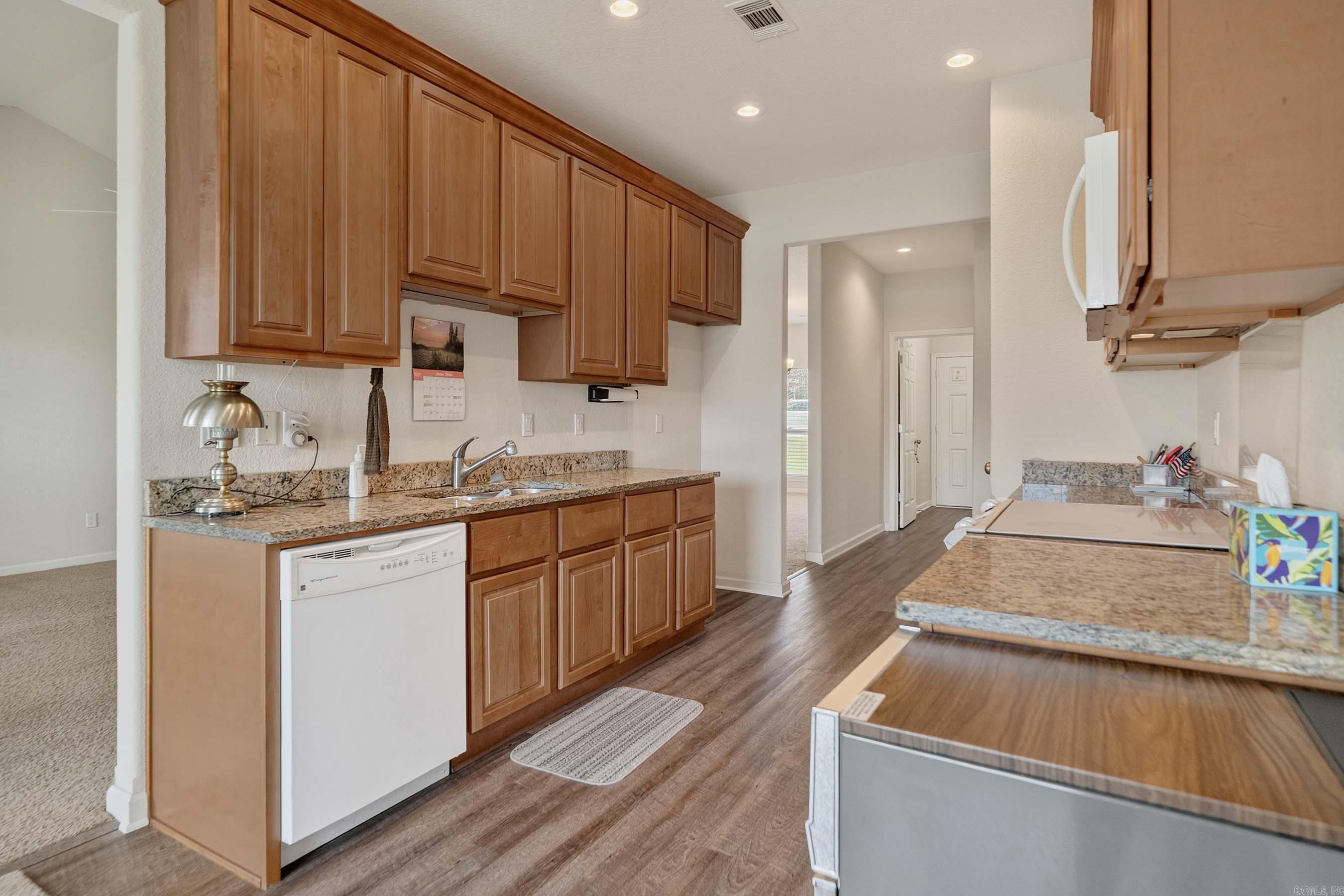 Paradise Lake Village - Residential