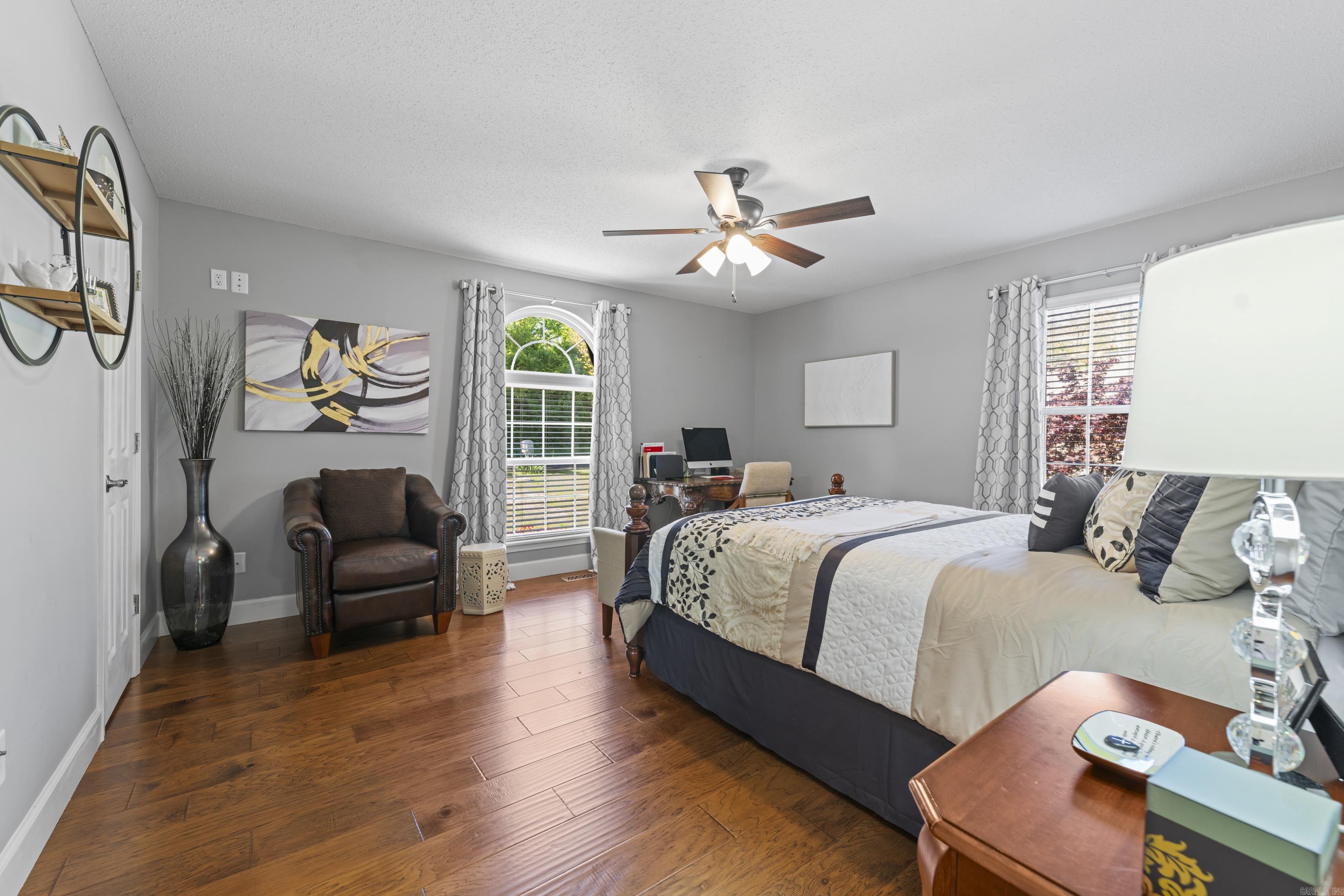 NAPLE HEIGHTS - LAKE - Residential