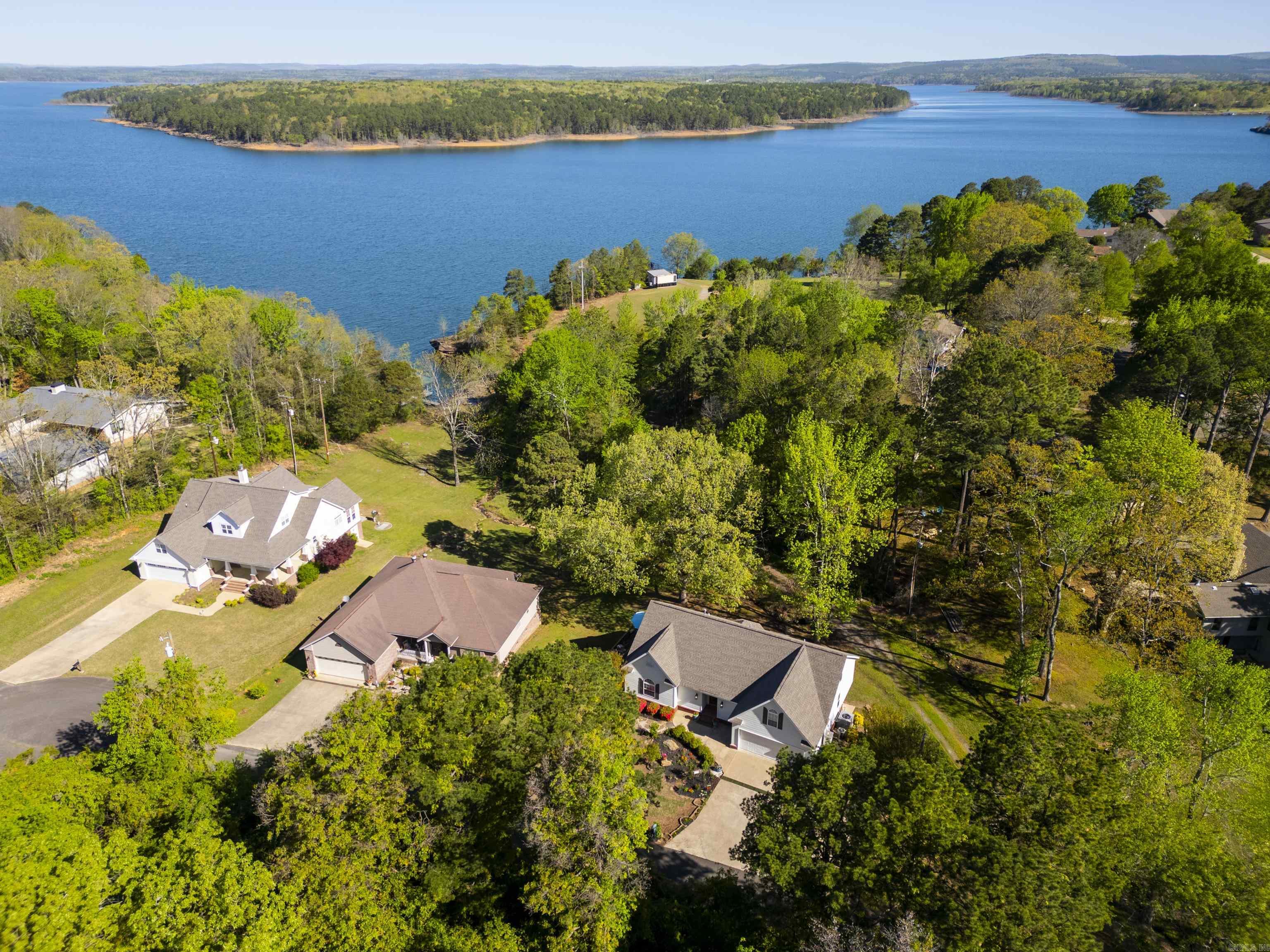 NAPLE HEIGHTS - LAKE - Residential