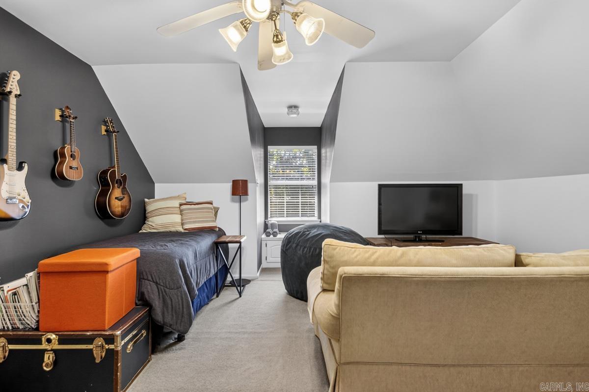 ST CHARLES ADDN - Residential