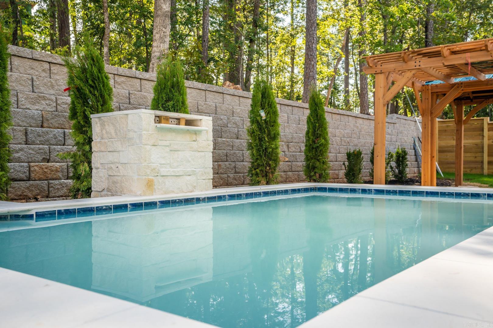 CHENAL VALLEY "FALSTONE COURT" - Residential