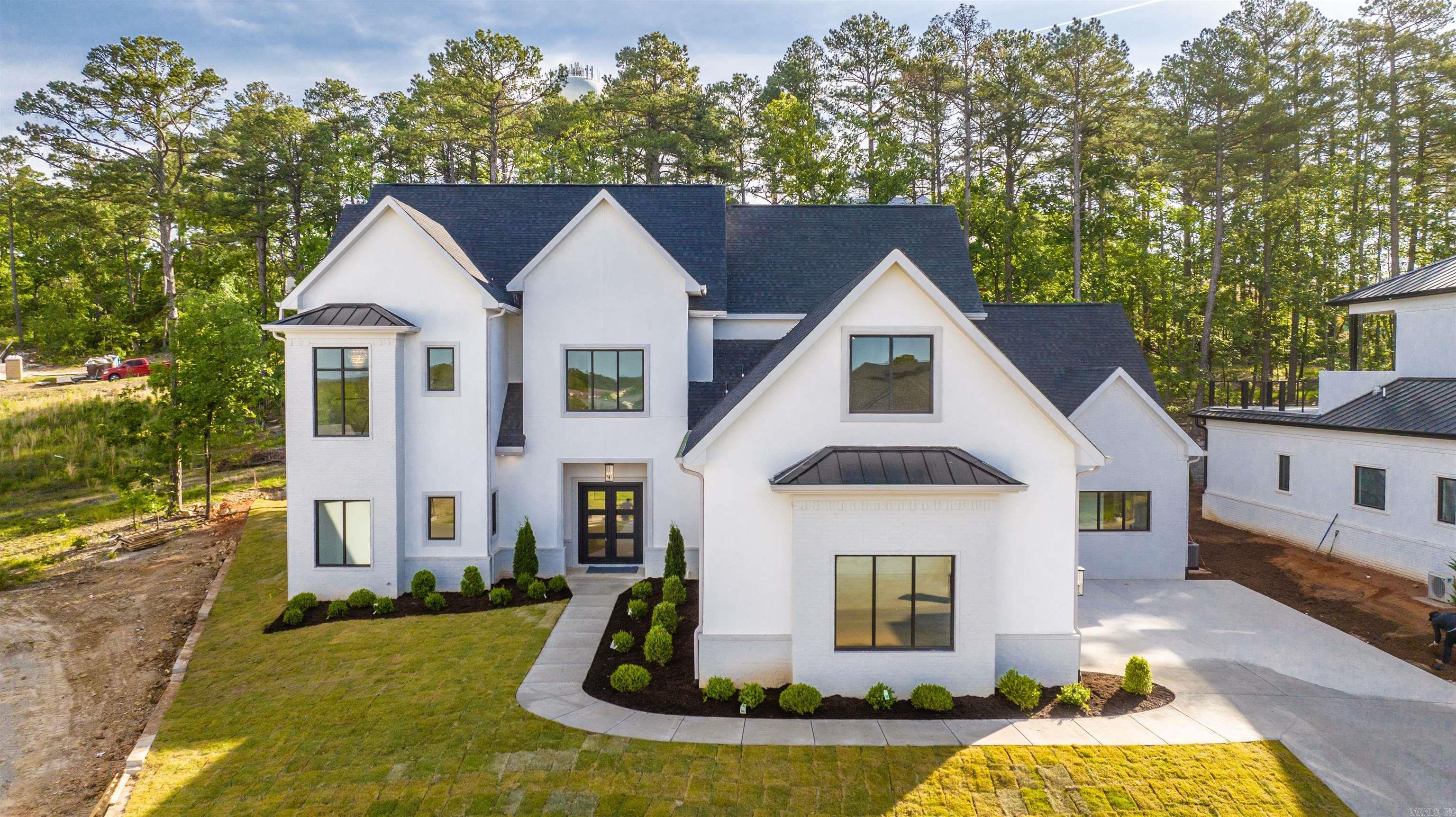 CHENAL VALLEY "FALSTONE COURT" - Residential