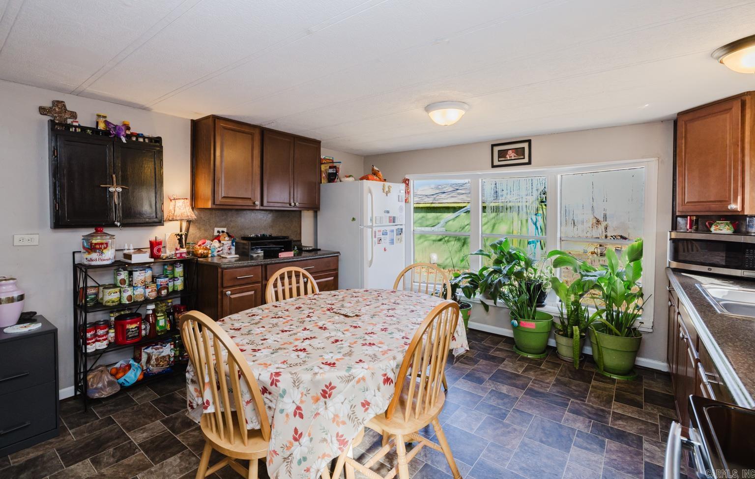 SHERWOOD ESTATES - Residential