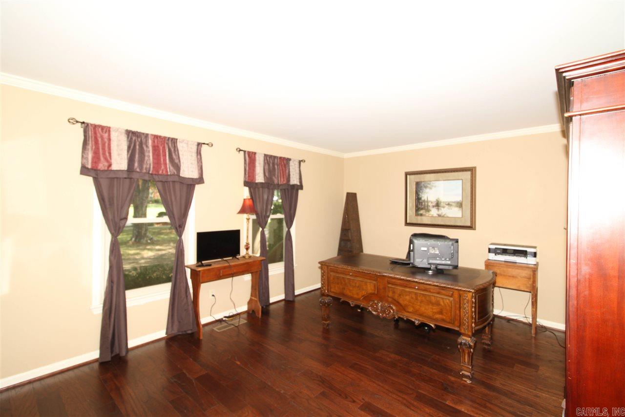 LONGLEA - Residential