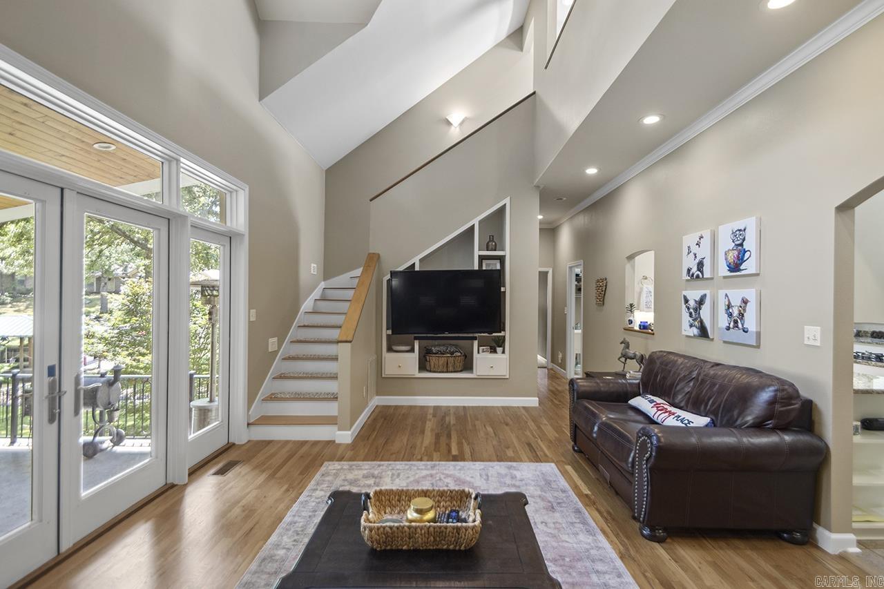 STONEGATE SHORES - Residential