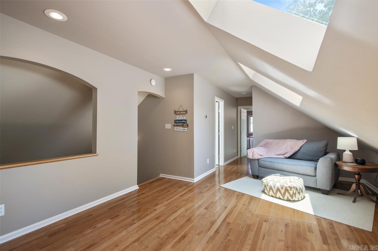 STONEGATE SHORES - Residential