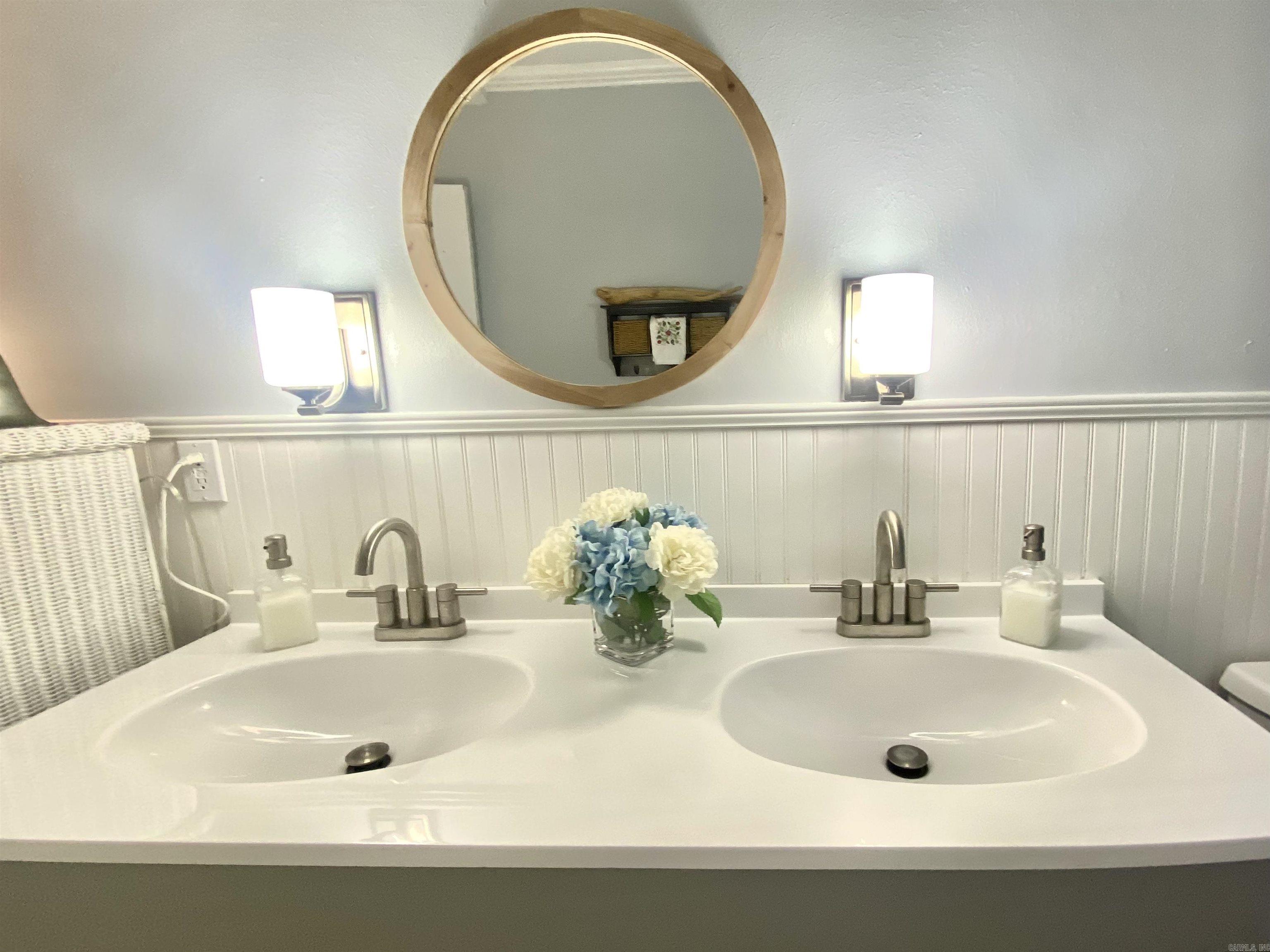 OAK FORREST - Residential