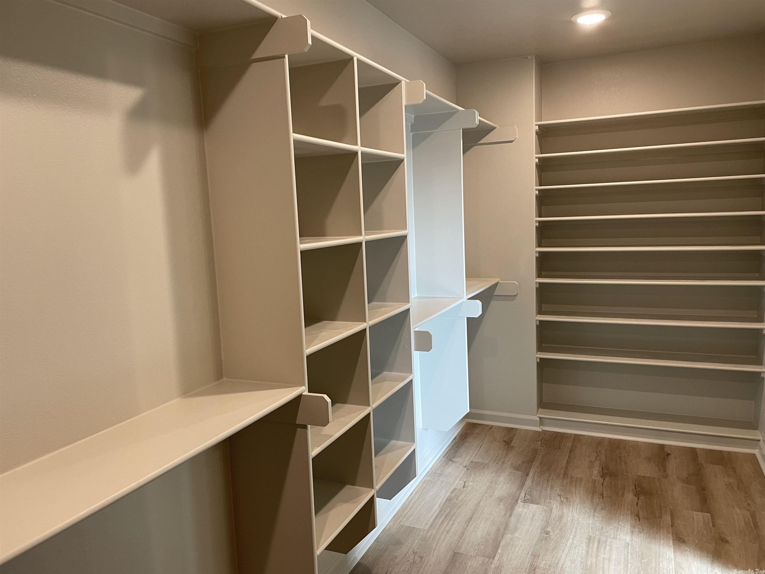 TIMBER POINT - Residential