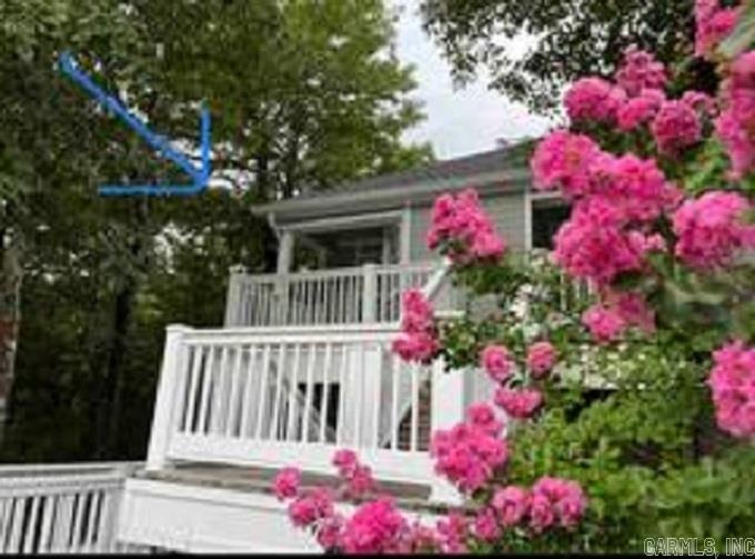 Lovely updated Efficiency/Studio Unit.  End unit with  a bay window for more Natural light.  Full kitchen with an island.  Q bed, small sofa and coffee table.  Electric fireplace cabinet.  Full bath.  All furniture and linens, decor and kitchen items are included.  Rear deck looks out over wooded area.  Washer/dryer closet is on deck.  All appliances also included.  Great for residence, or a fun getaway or remote office, or even an investment property.  Take a look and be impressed!!!  Call for details on Condo Assoc. dues, and the Resort Membership dues and service fees.