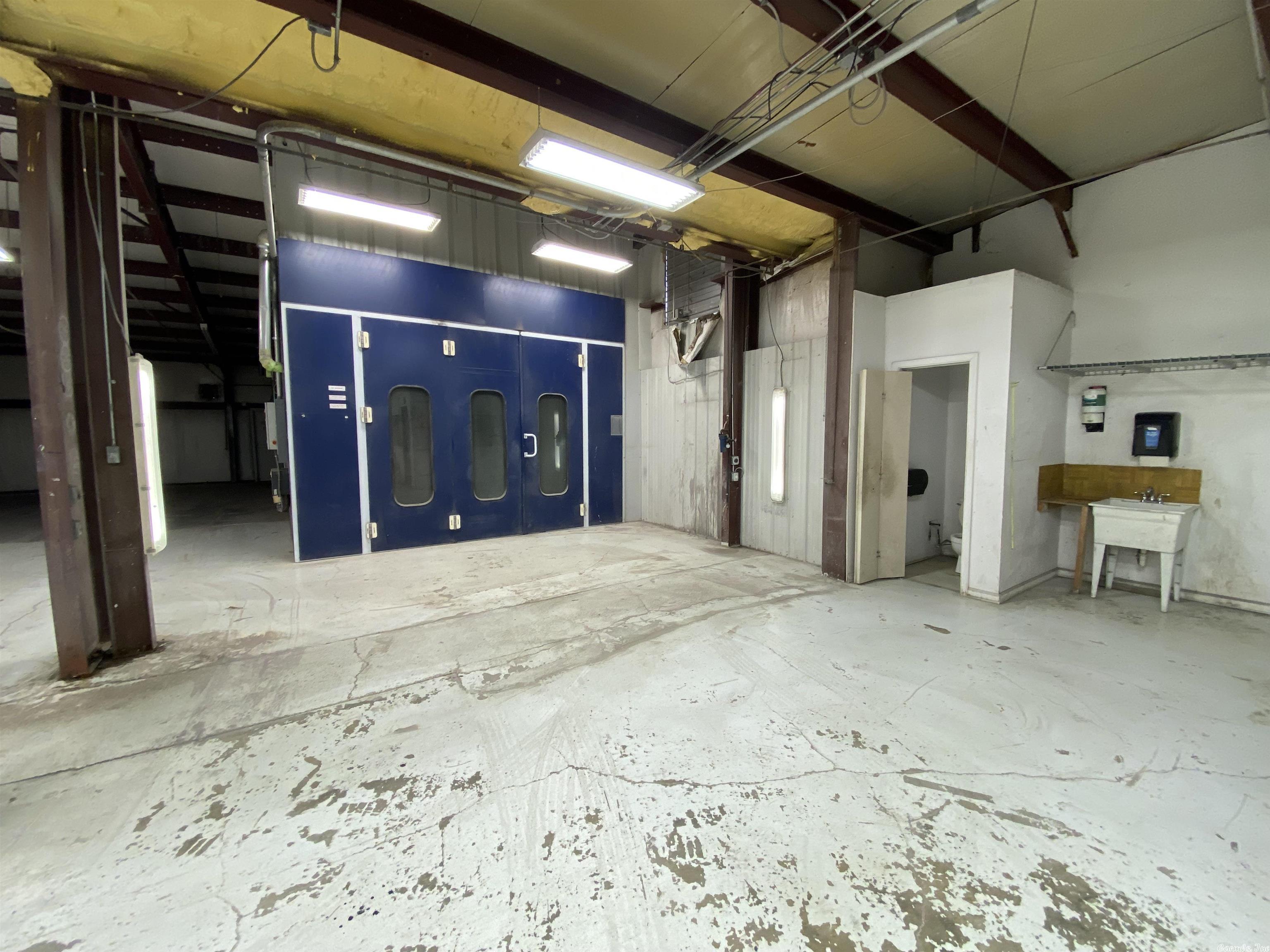 Metes & Bounds - Commercial Sale