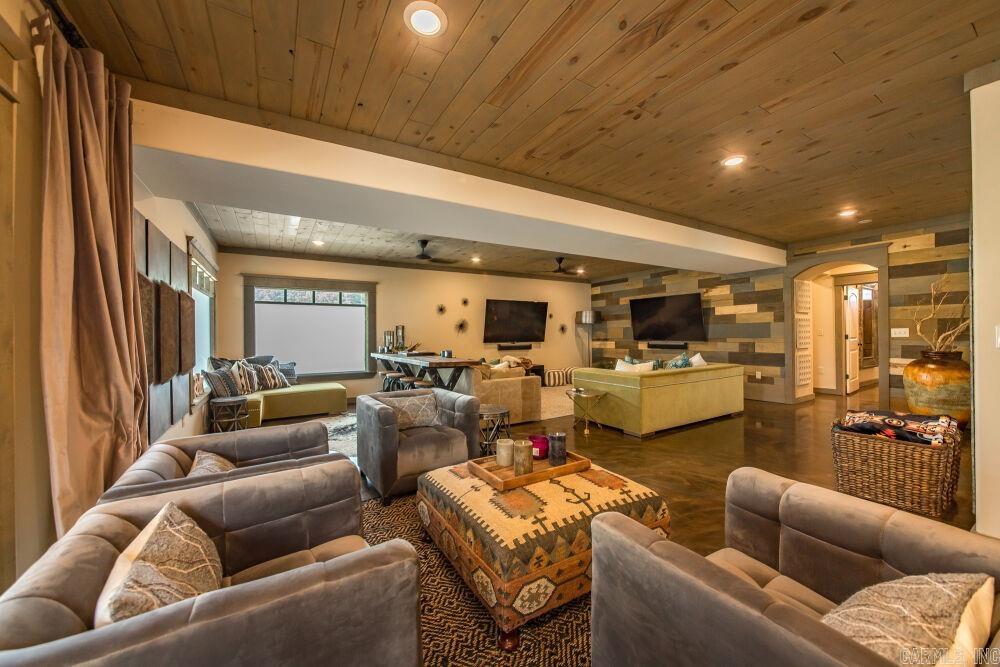 NARROWS INN AT GREERS FERRY HPR - Residential