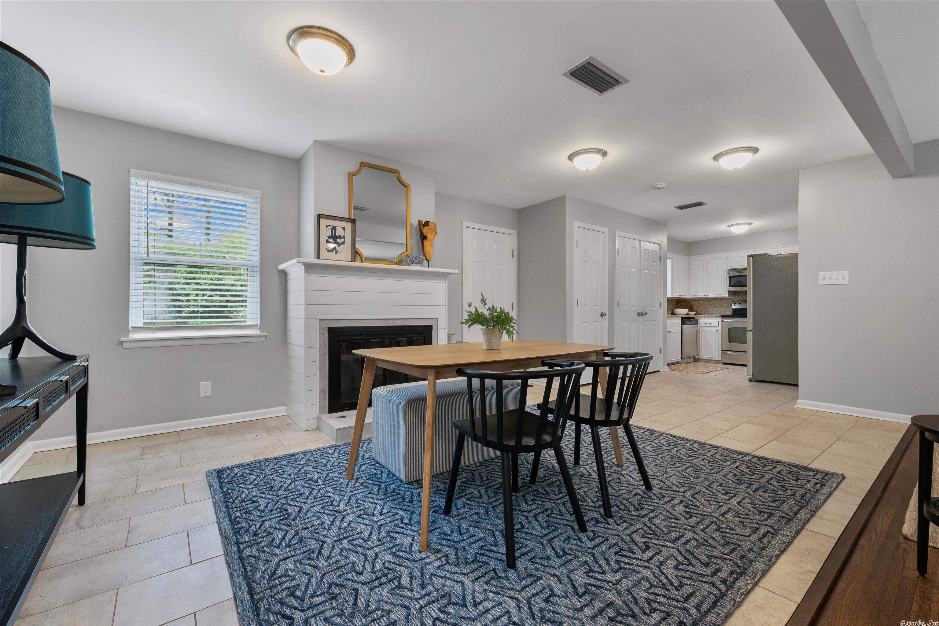 INDIAN HILLS - Residential