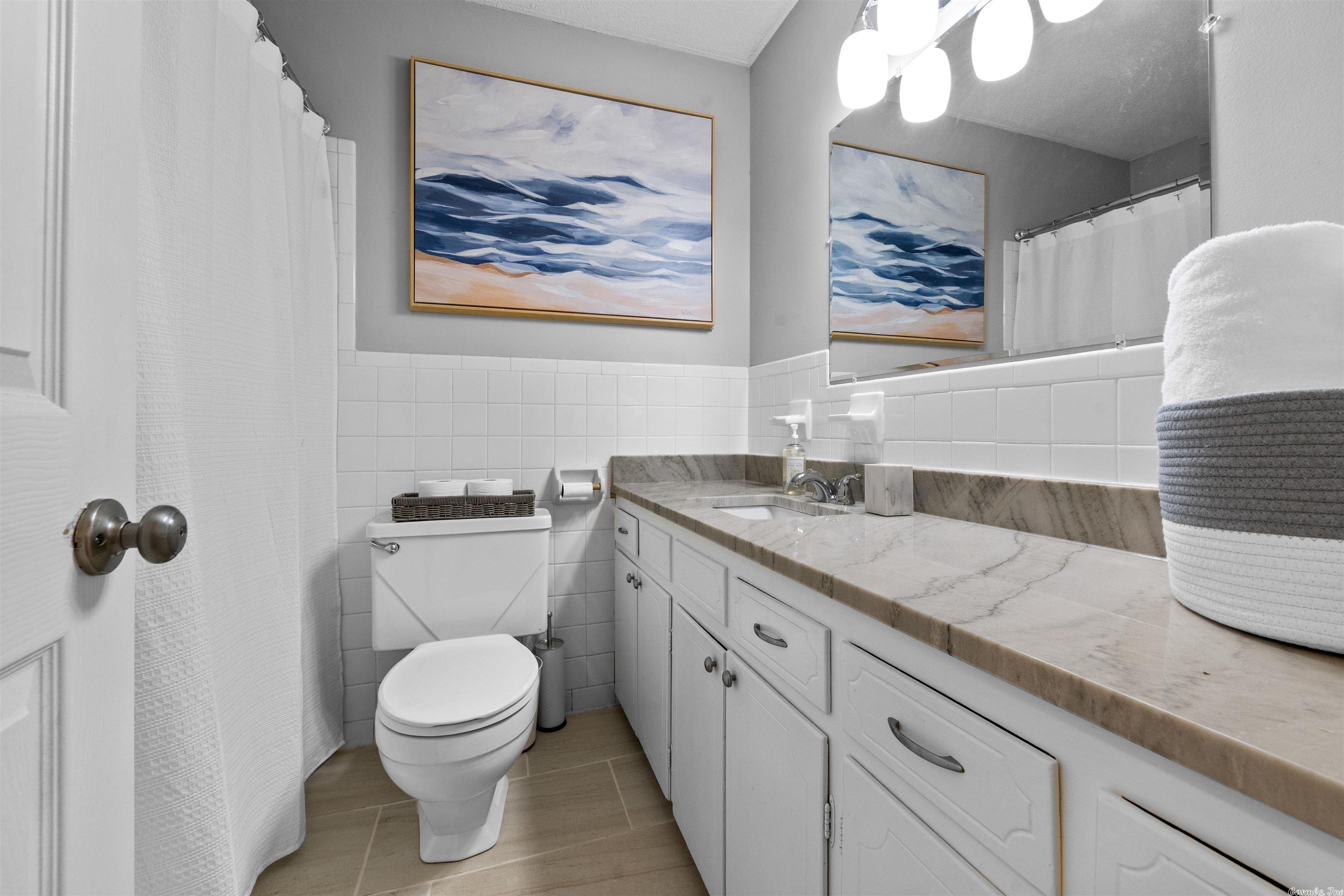 INDIAN HILLS - Residential