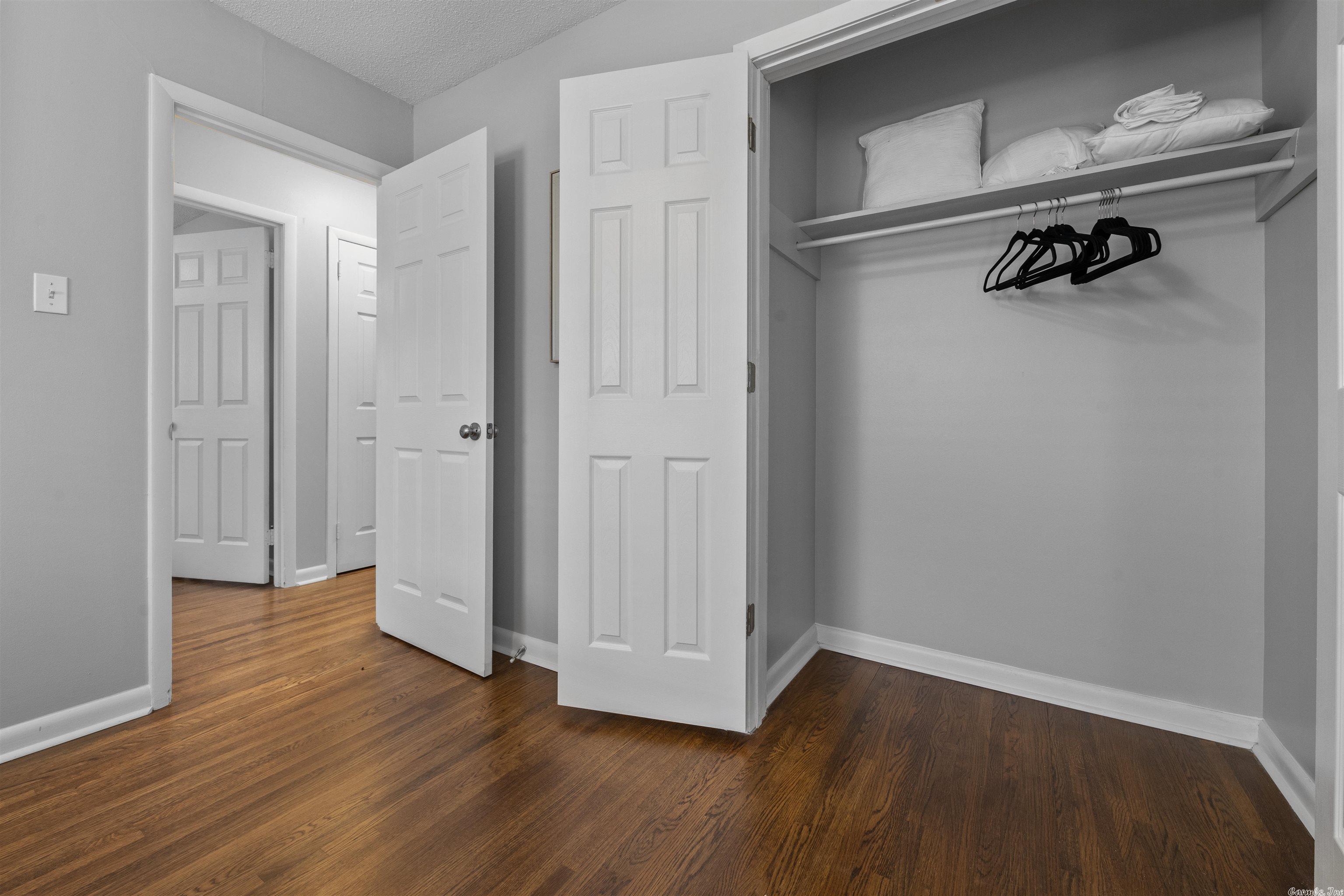 INDIAN HILLS - Residential
