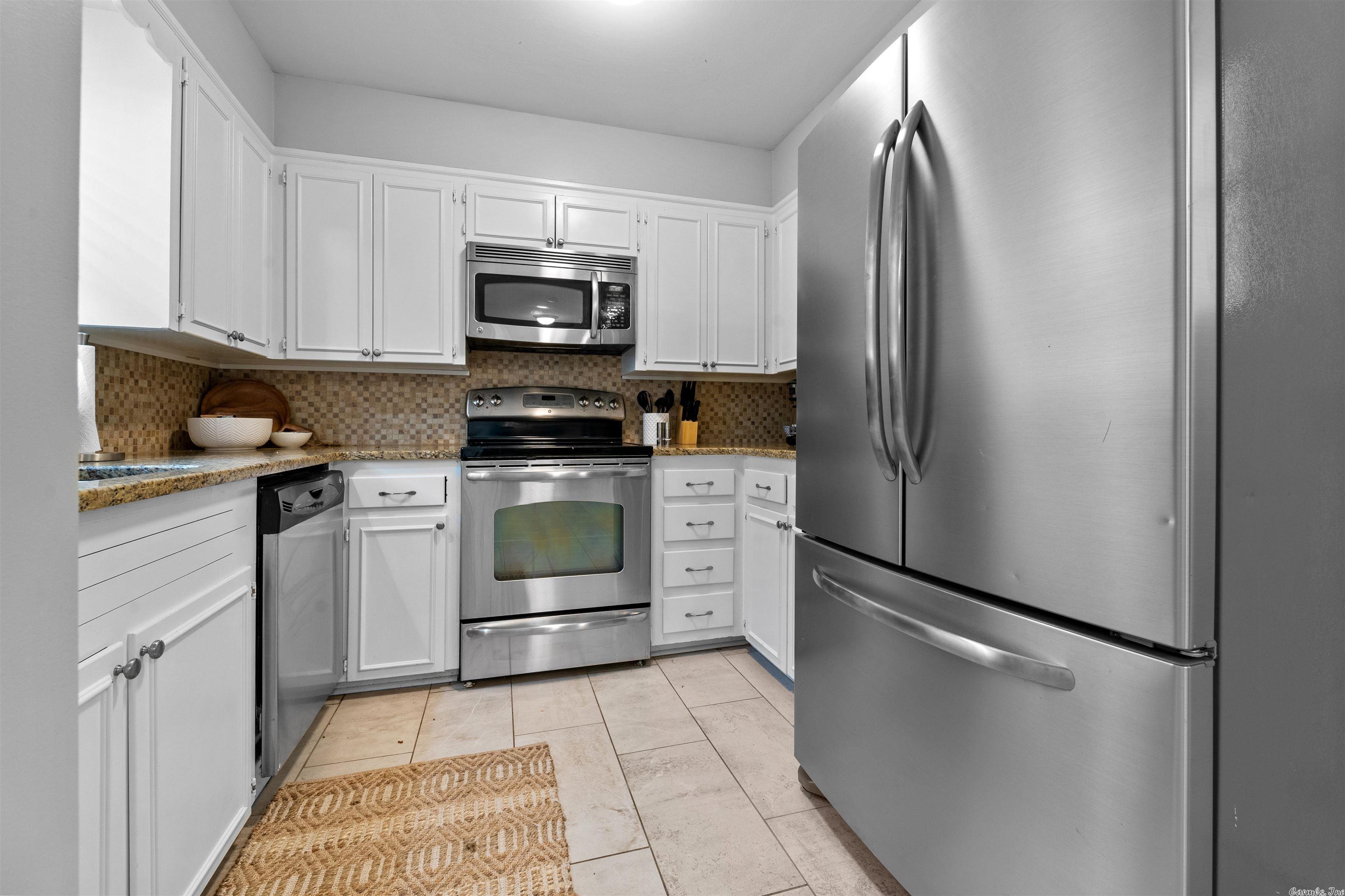 INDIAN HILLS - Residential