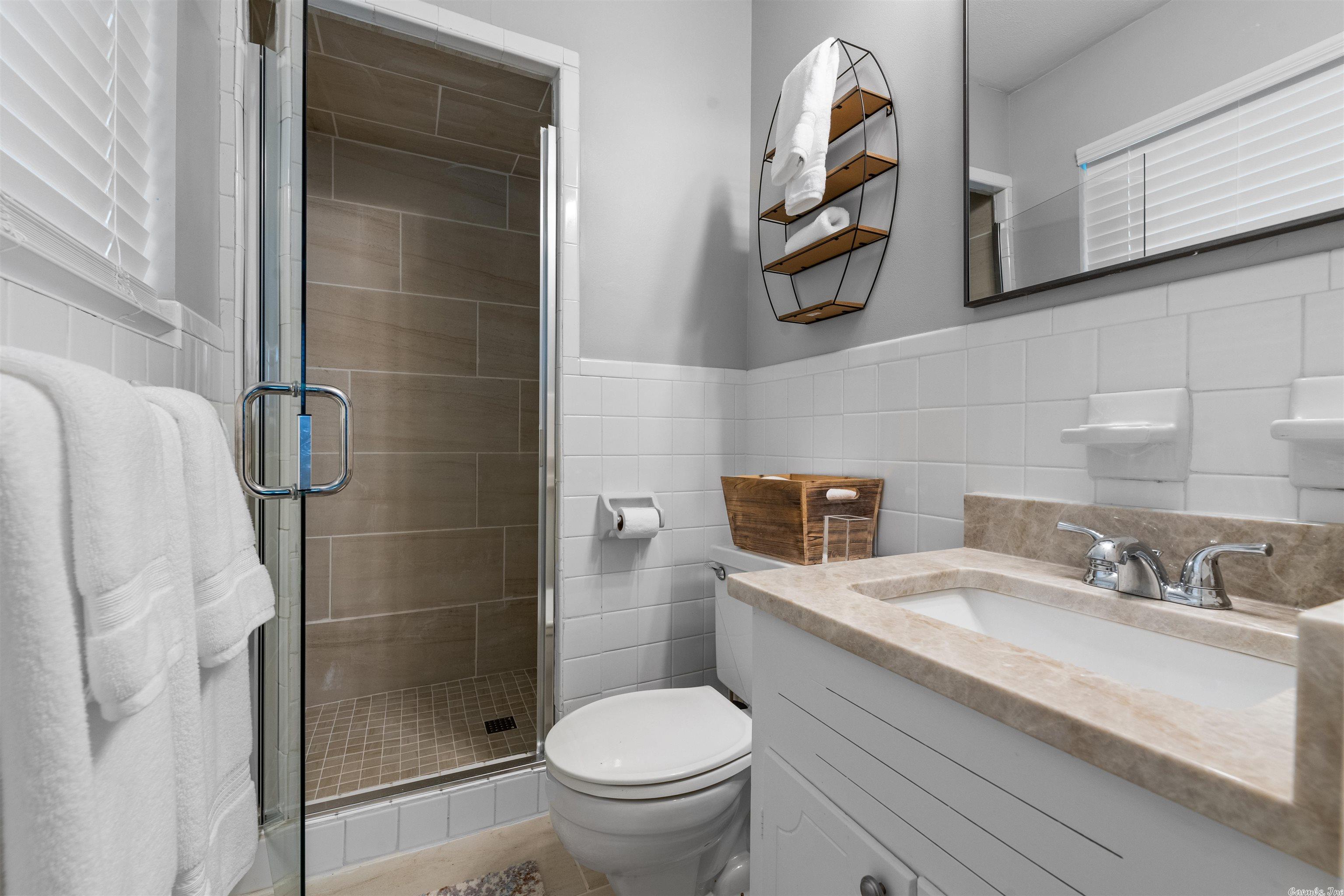 INDIAN HILLS - Residential