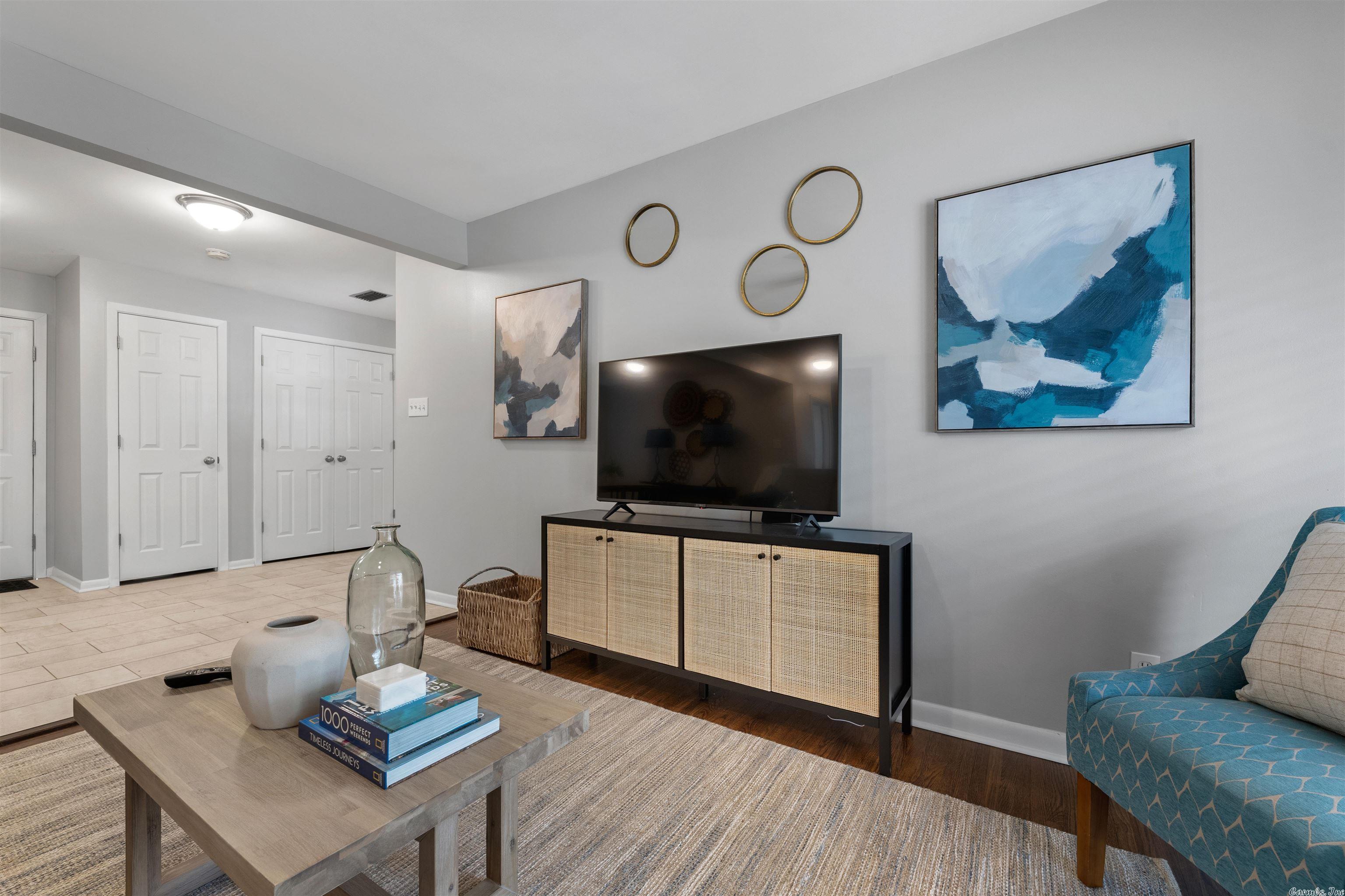 INDIAN HILLS - Residential