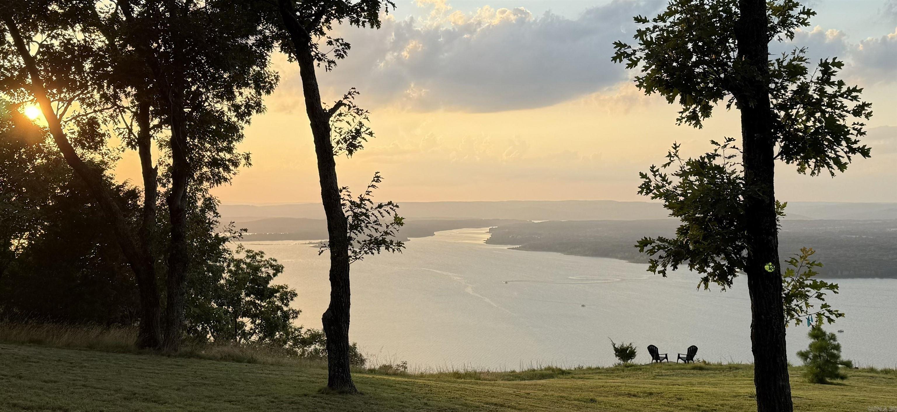 Diamond Bluff - Land
