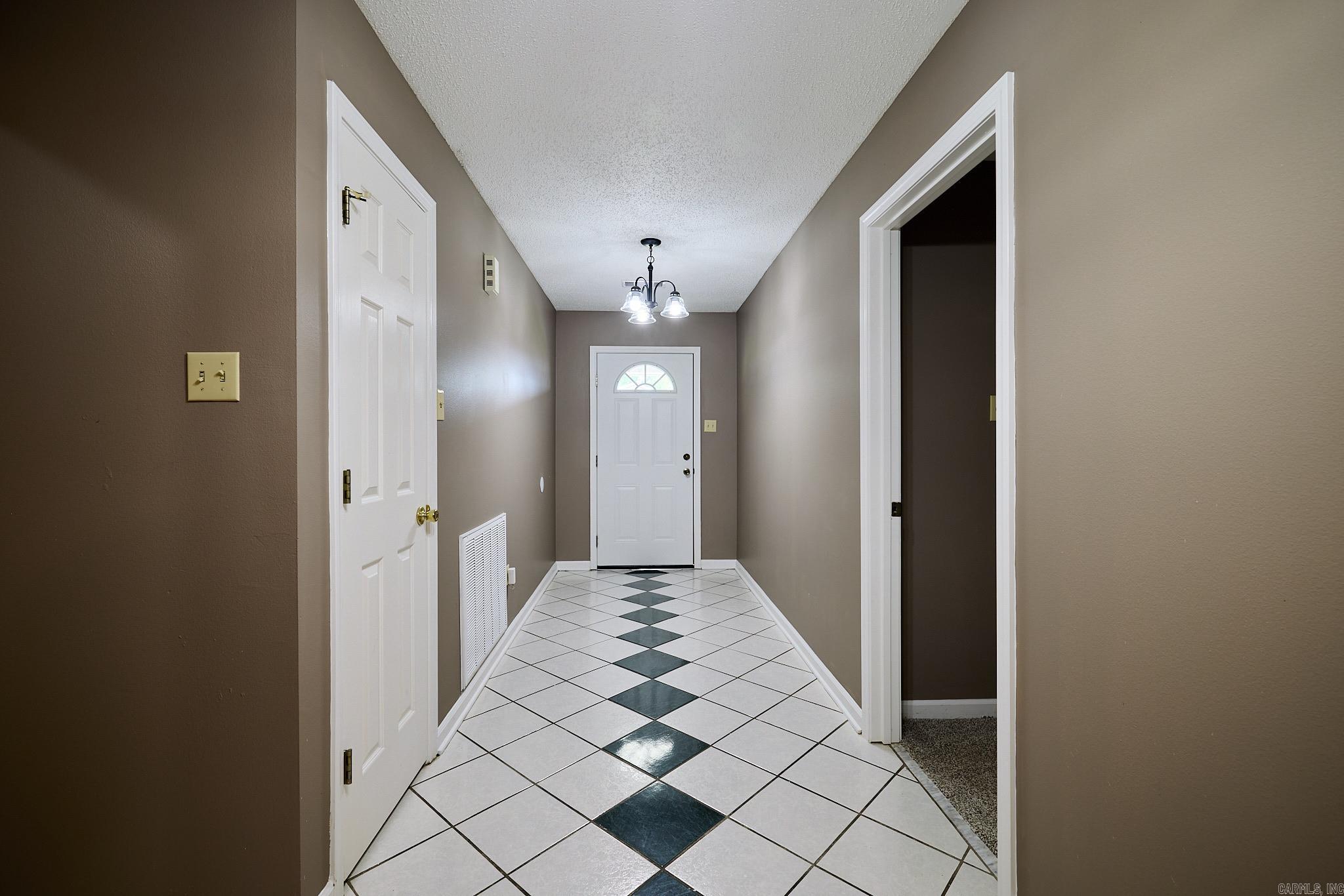 Heraldry Manor - Residential