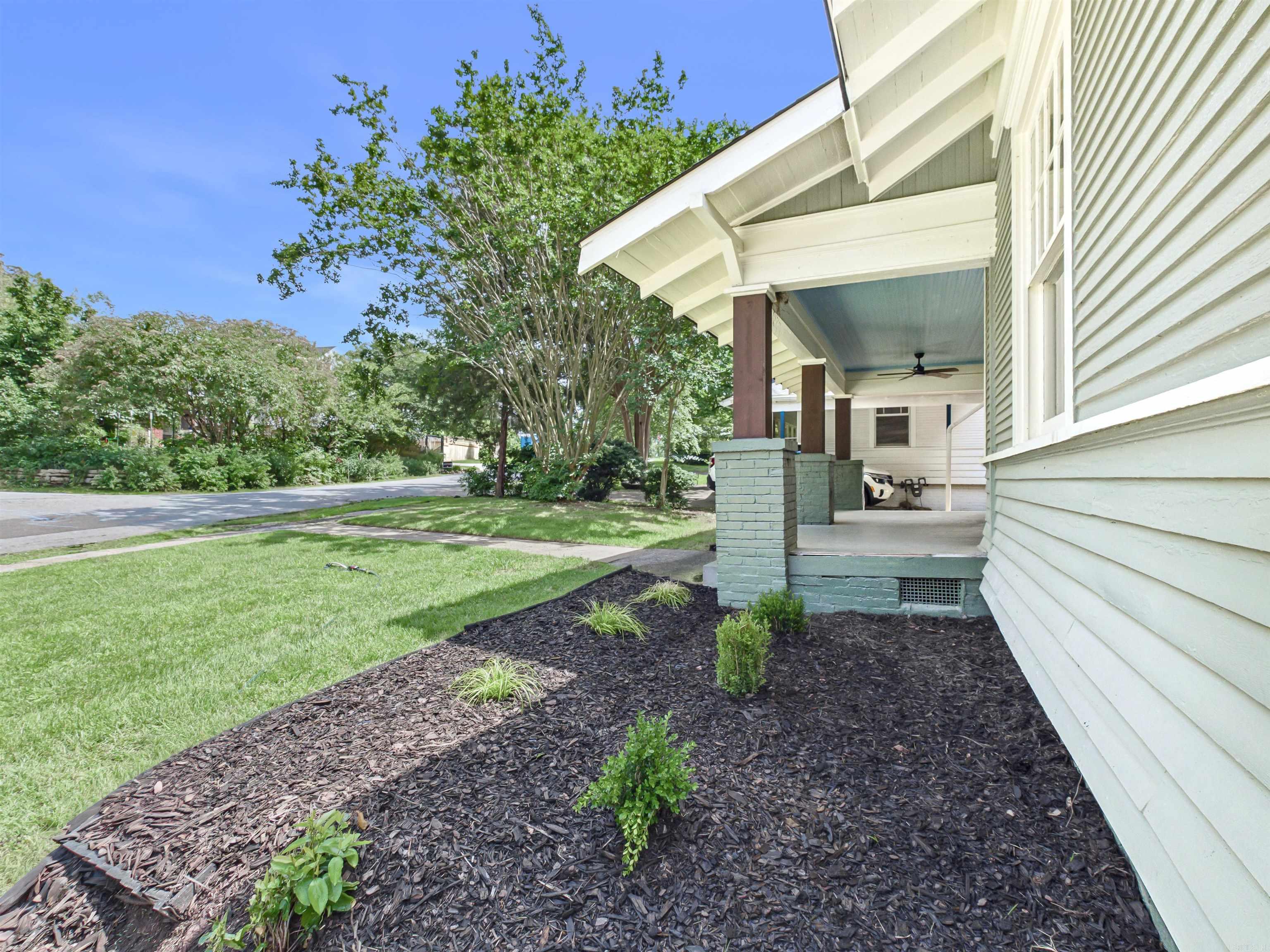 HILLCREST - Residential