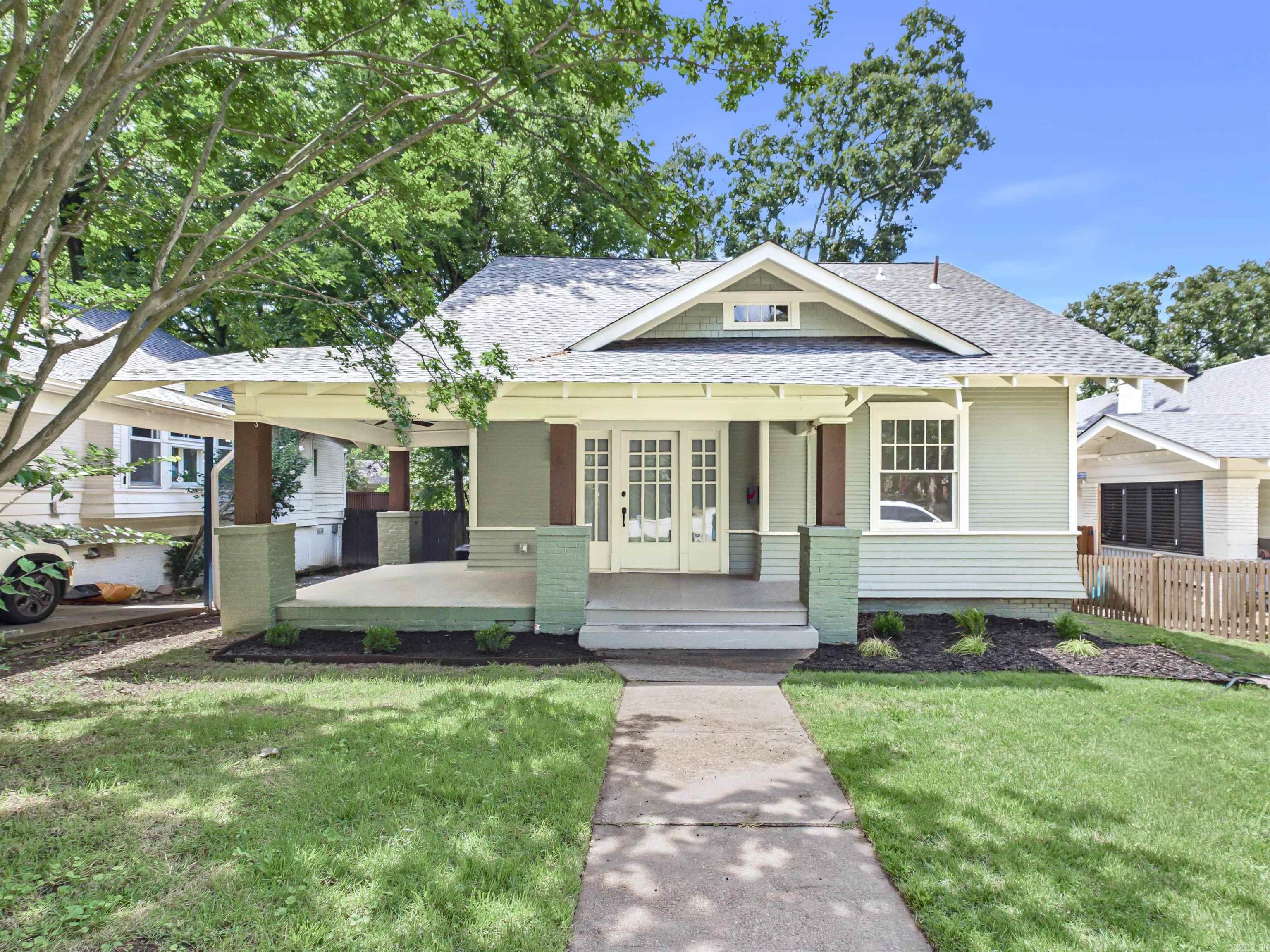 HILLCREST - Residential
