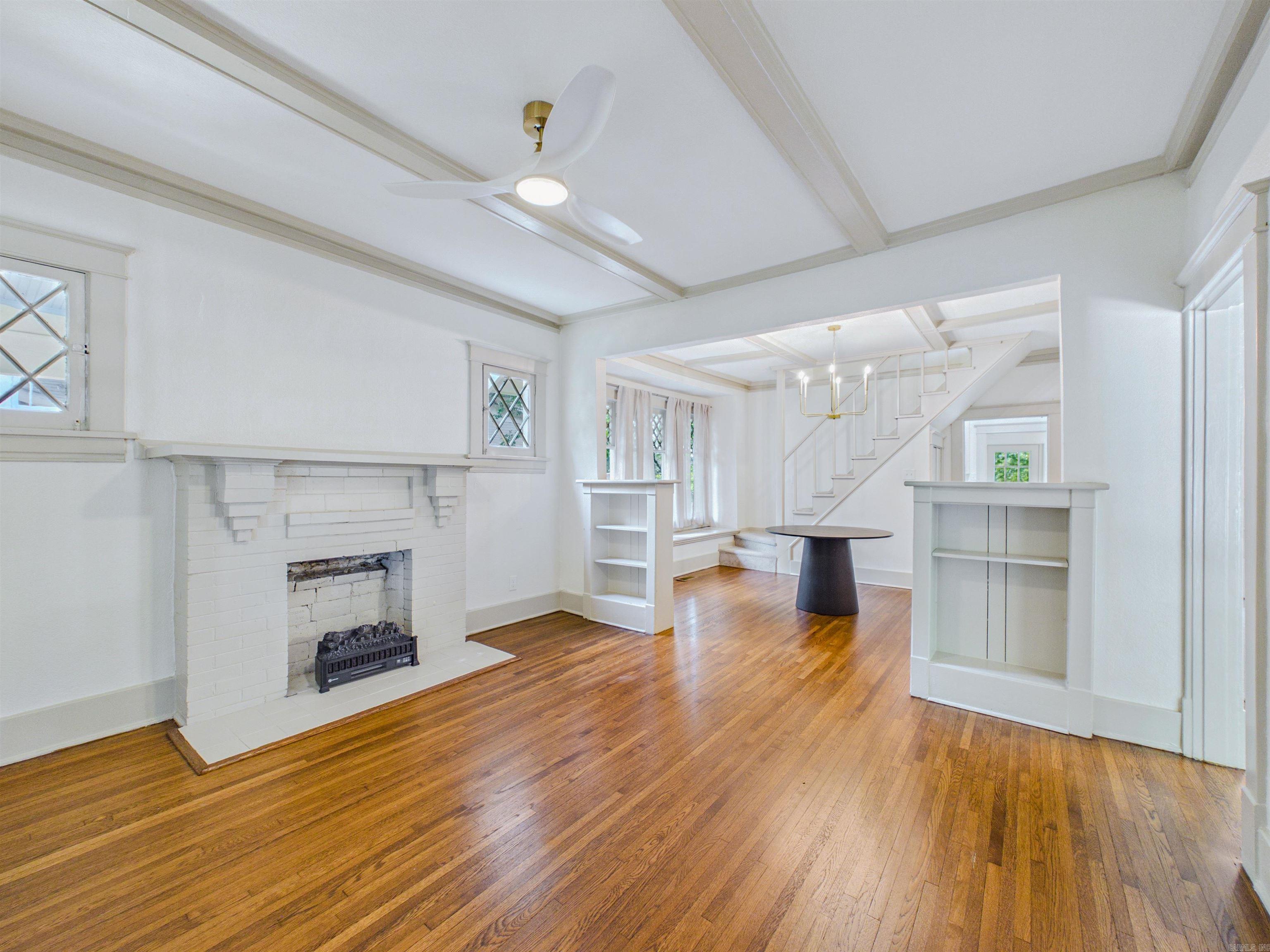 HILLCREST - Residential