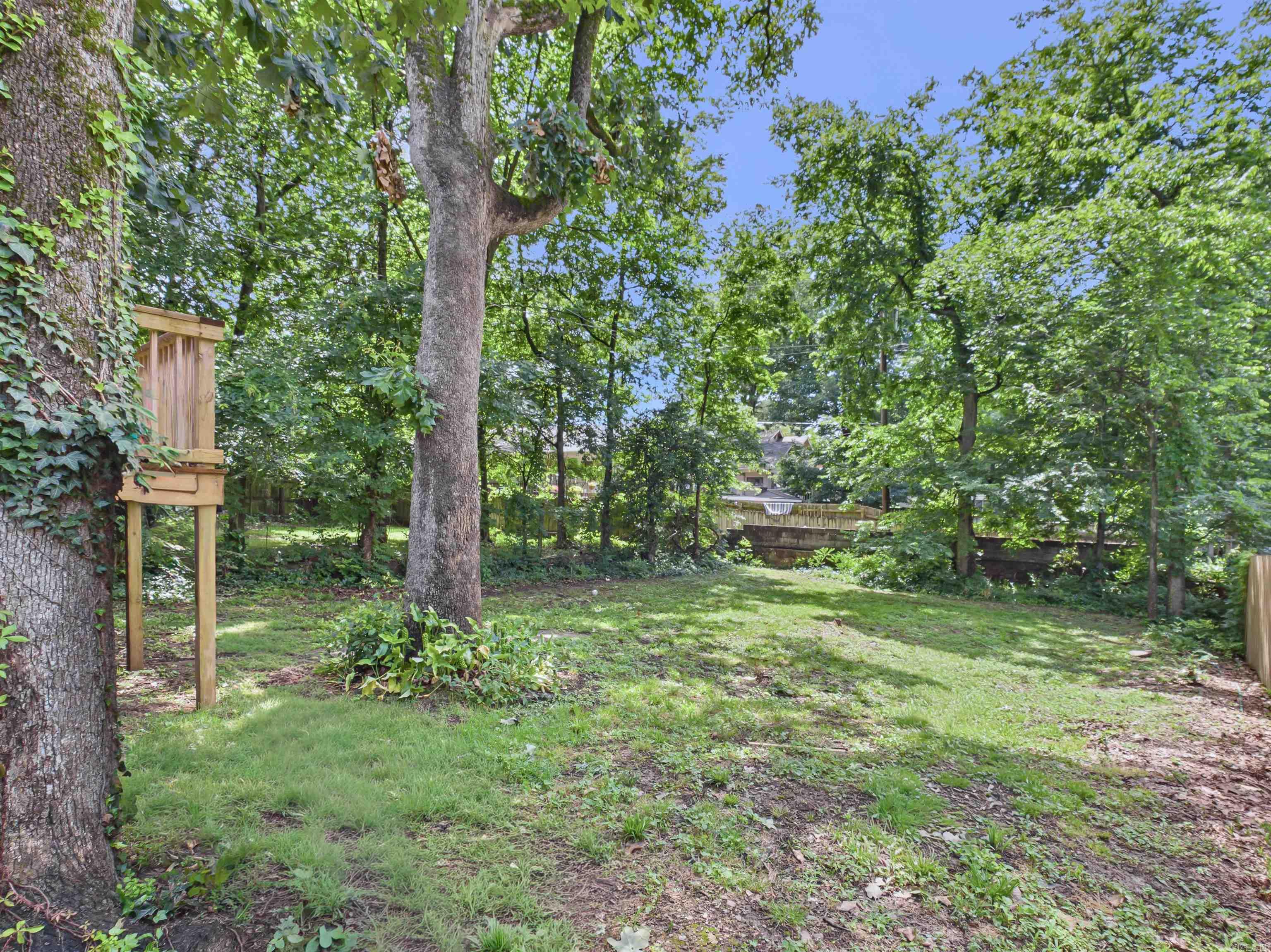HILLCREST - Residential