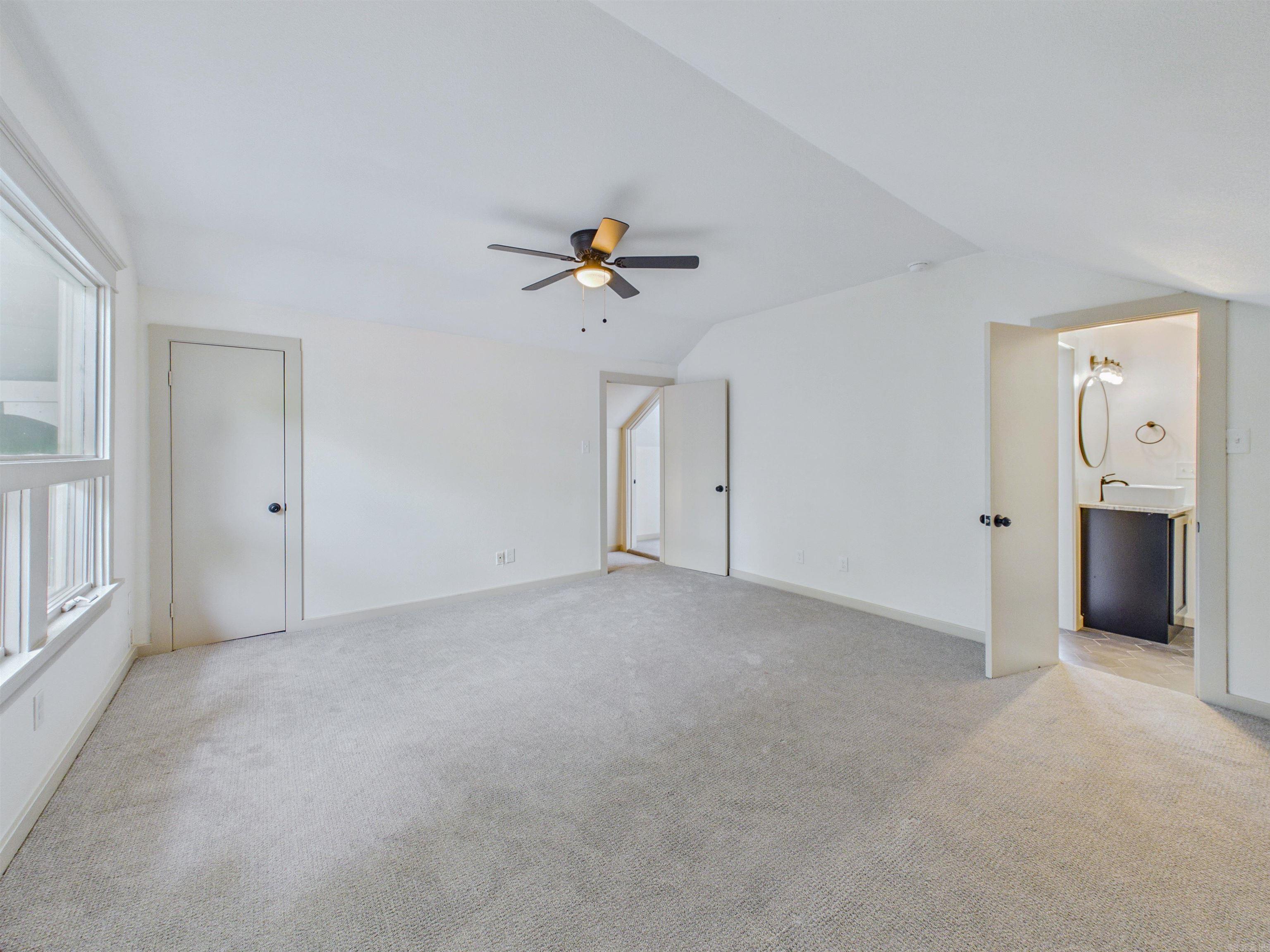 HILLCREST - Residential