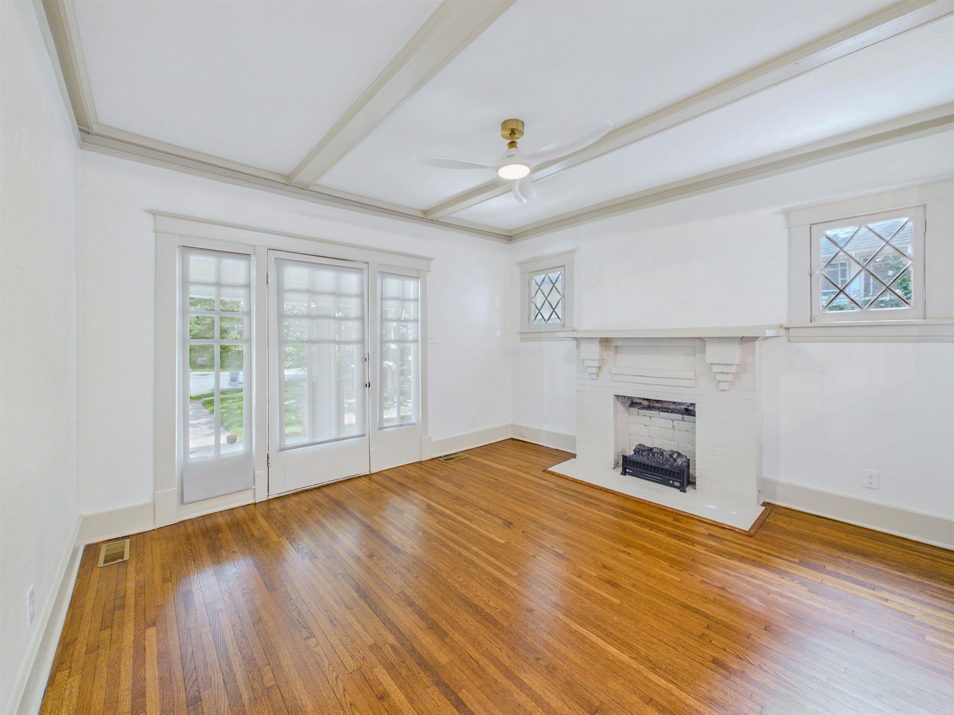 HILLCREST - Residential