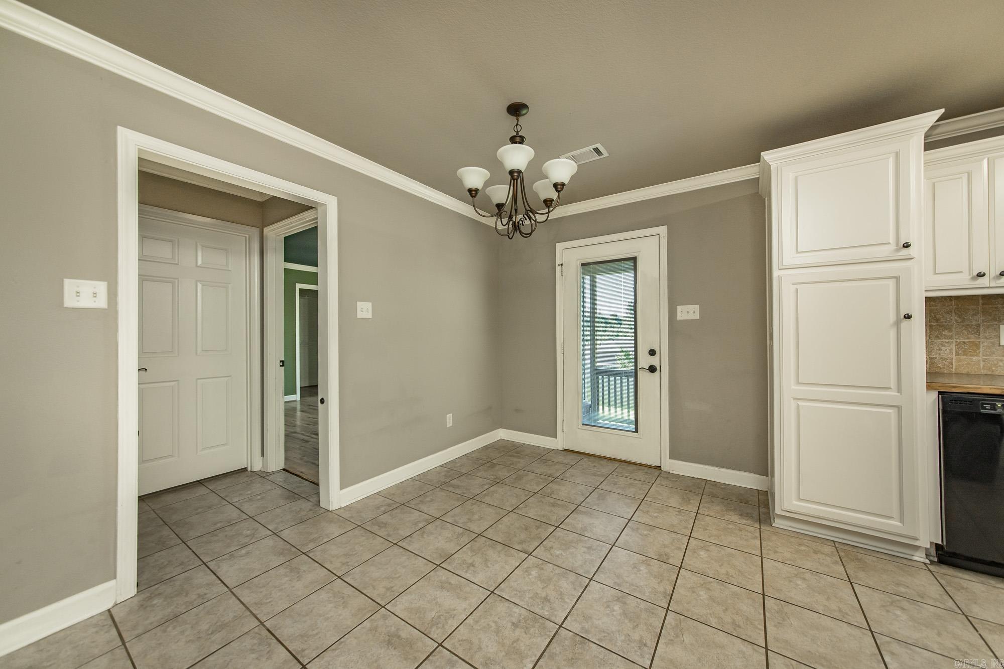 CROSS CREEK - Residential