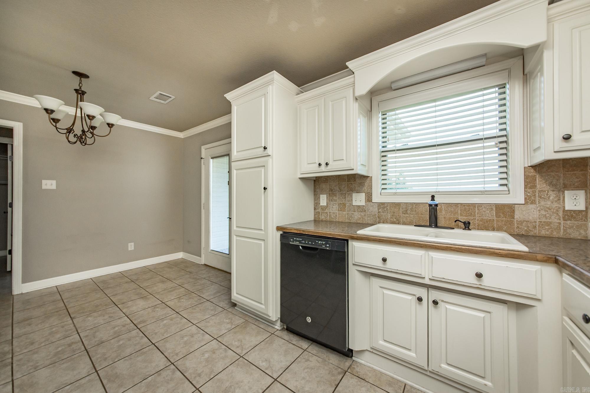 CROSS CREEK - Residential