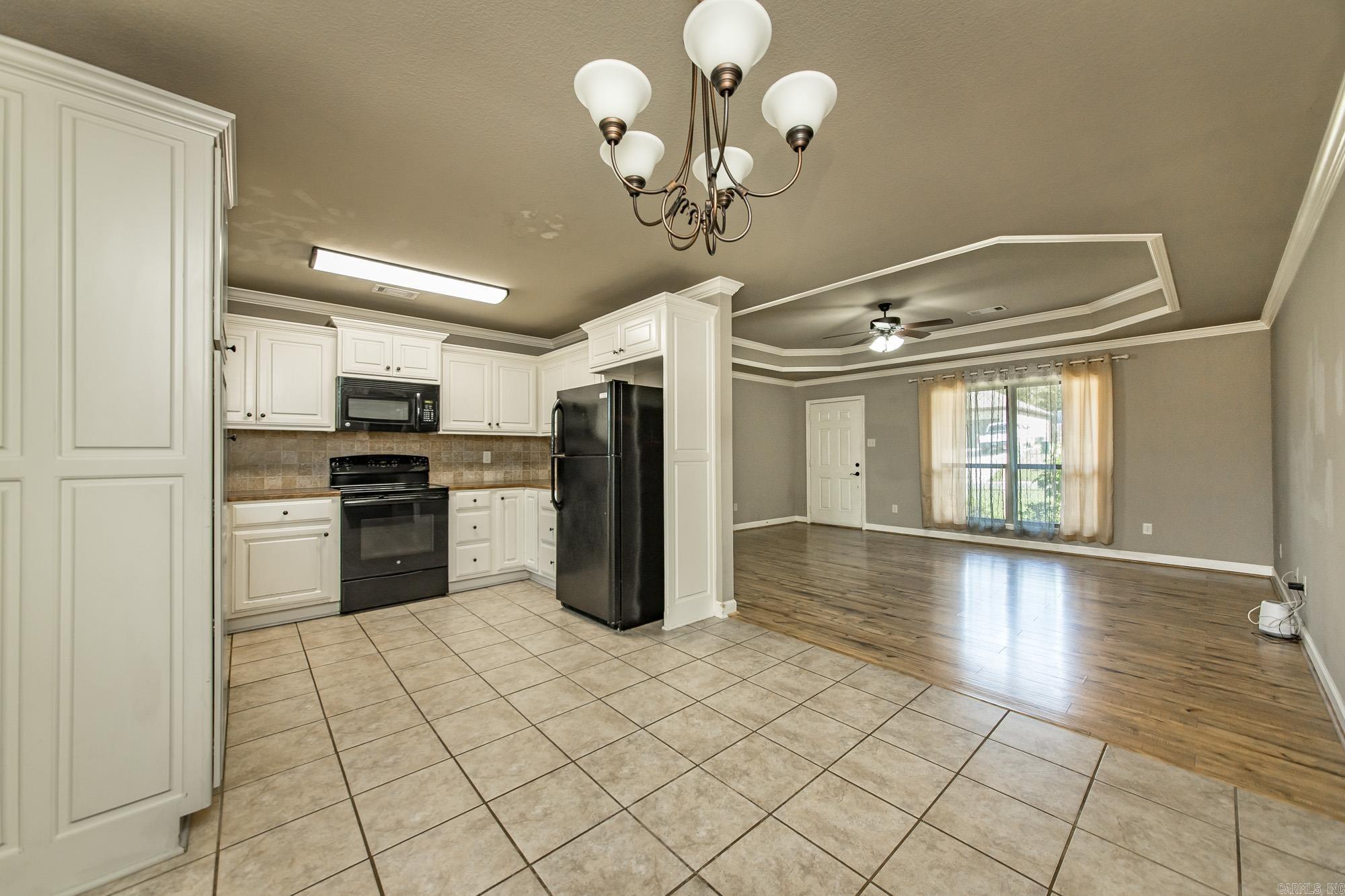 CROSS CREEK - Residential