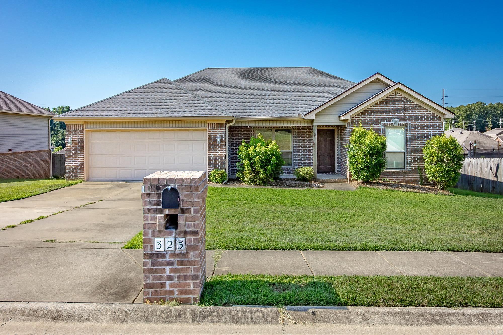 CROSS CREEK - Residential