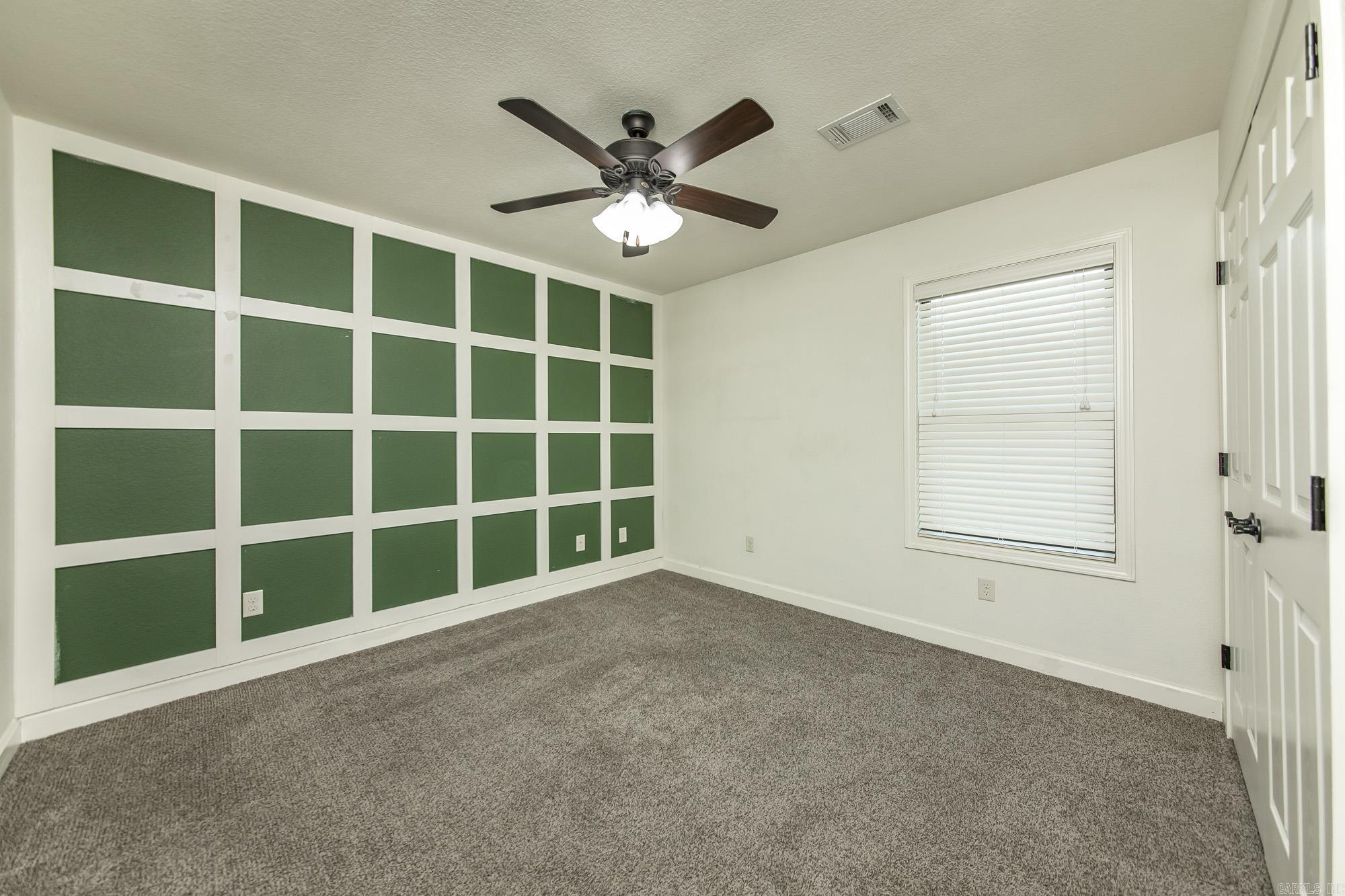 CROSS CREEK - Residential