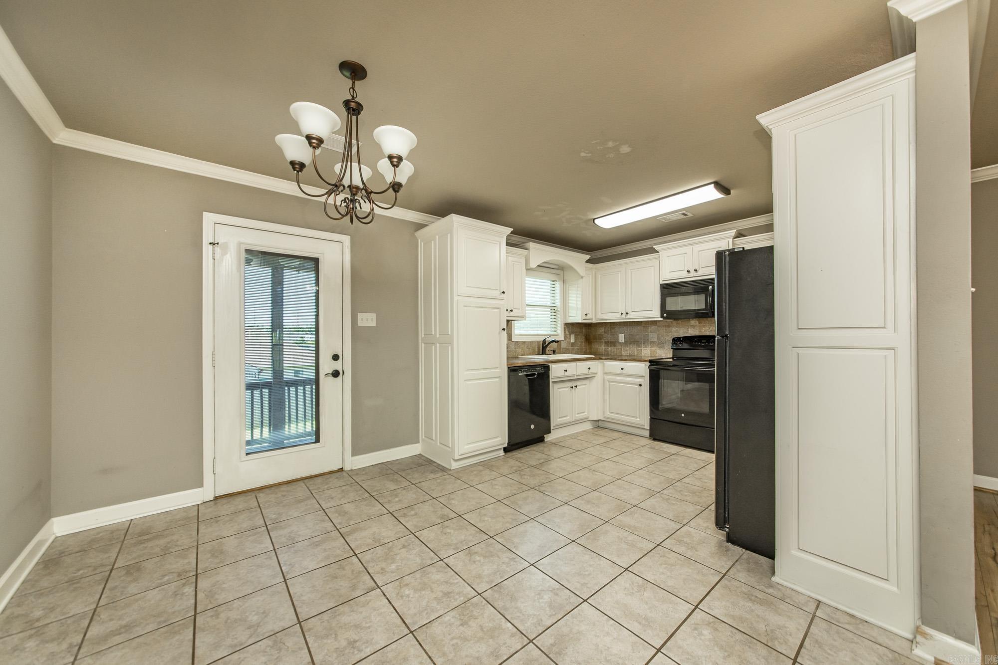 CROSS CREEK - Residential