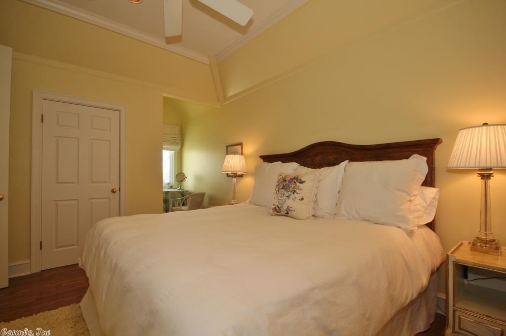 Canal Pointe - Residential