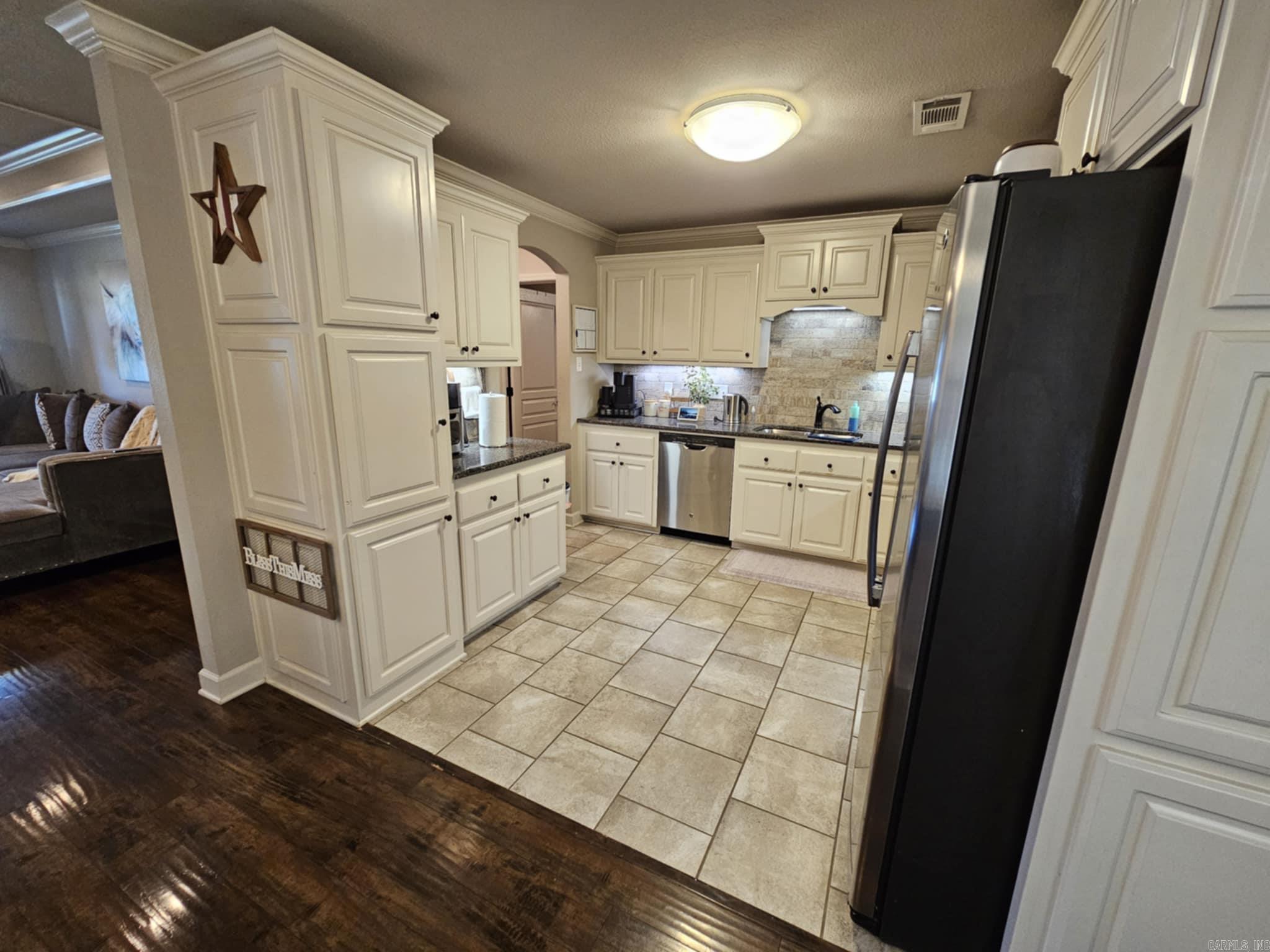 HUNTINGTON PLACE - Residential