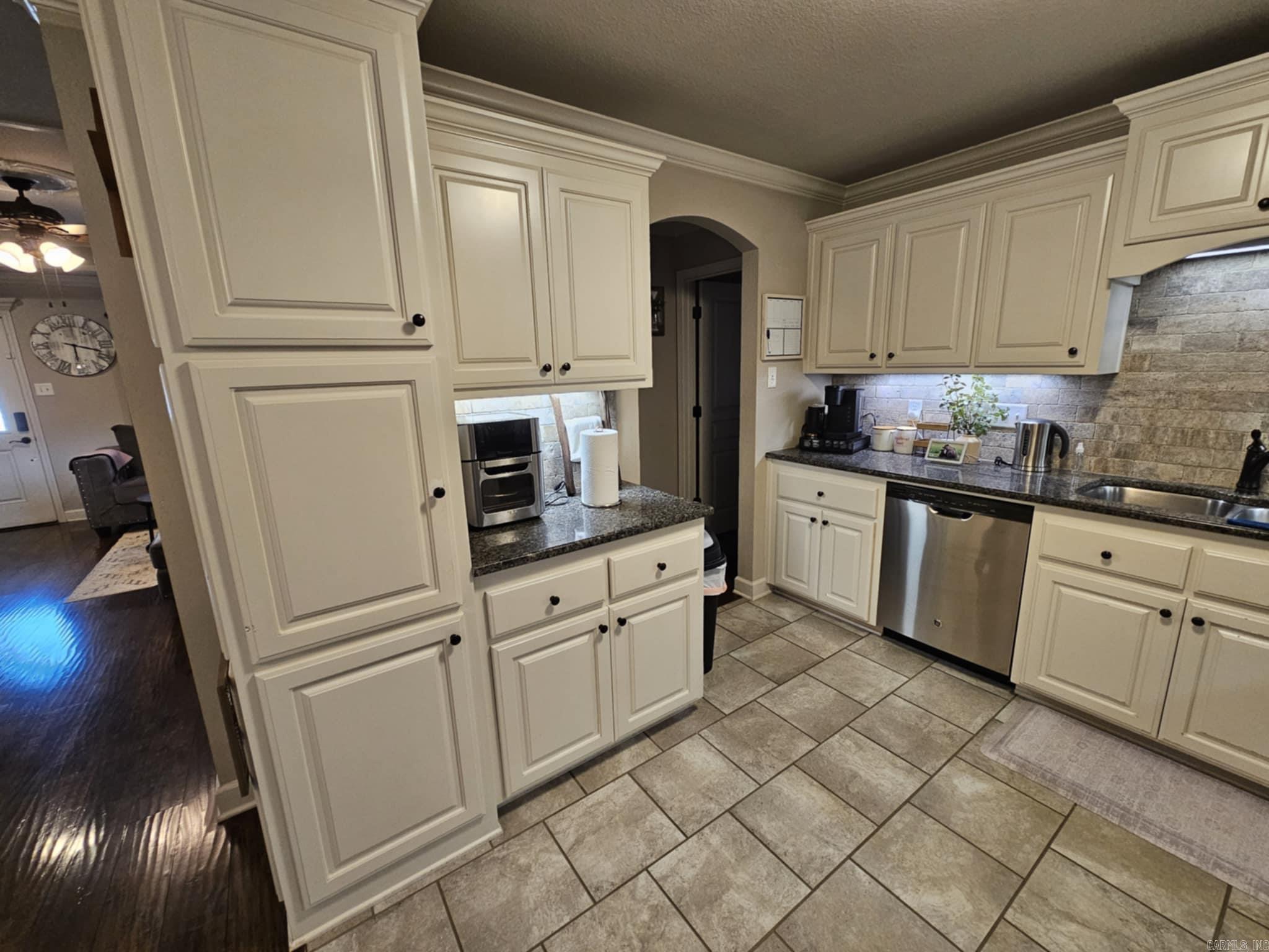 HUNTINGTON PLACE - Residential