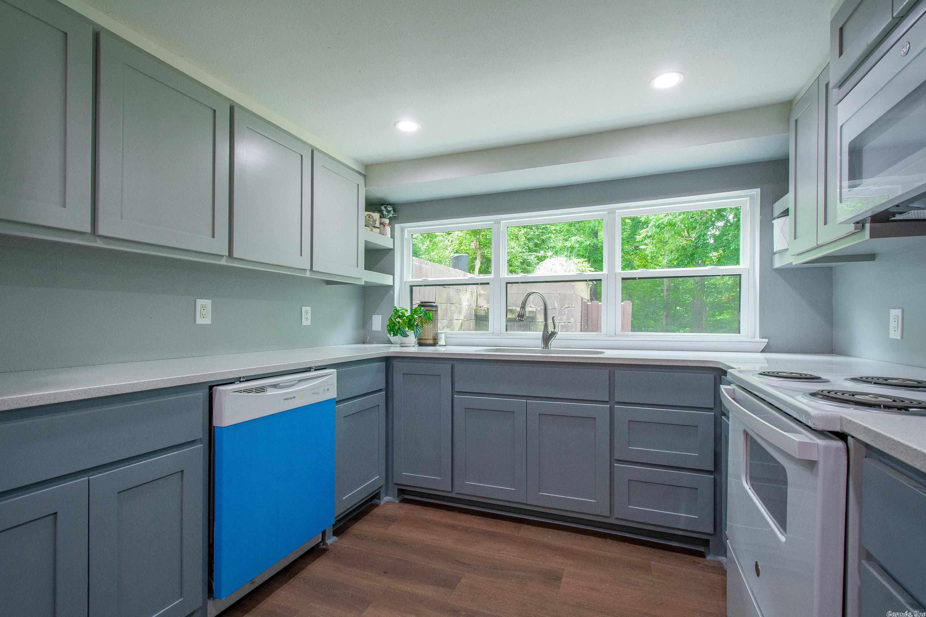 BRUSHY LAKE - Residential
