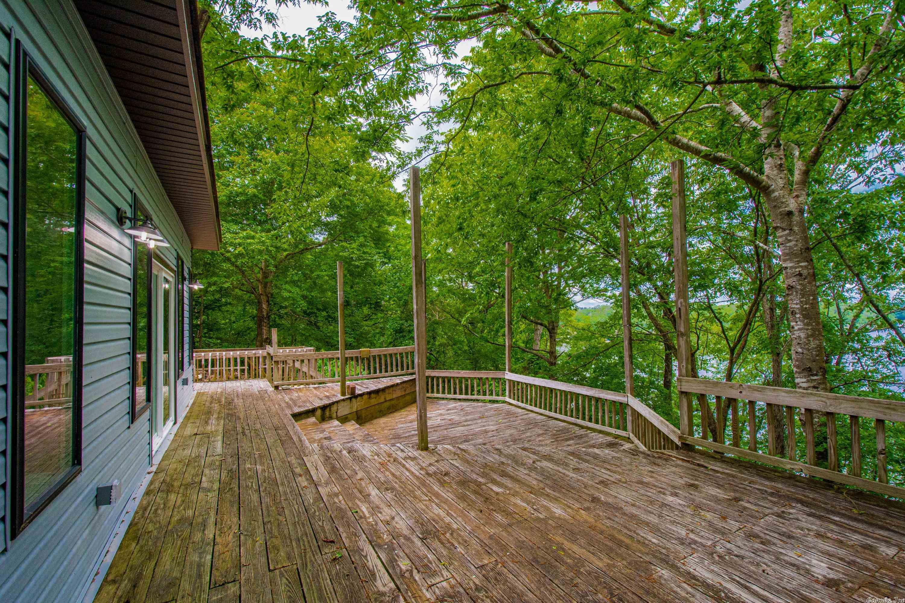 BRUSHY LAKE - Residential