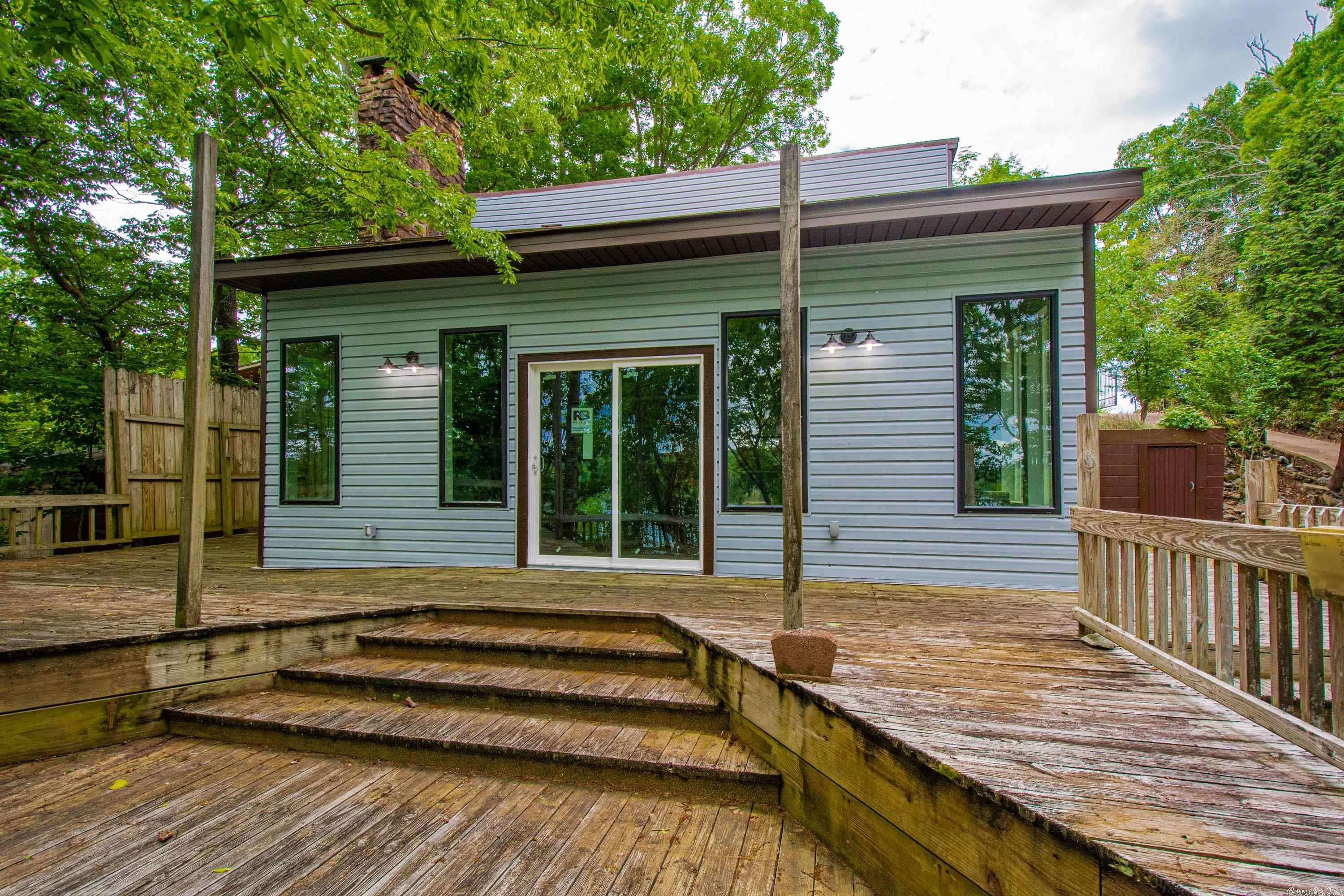 BRUSHY LAKE - Residential