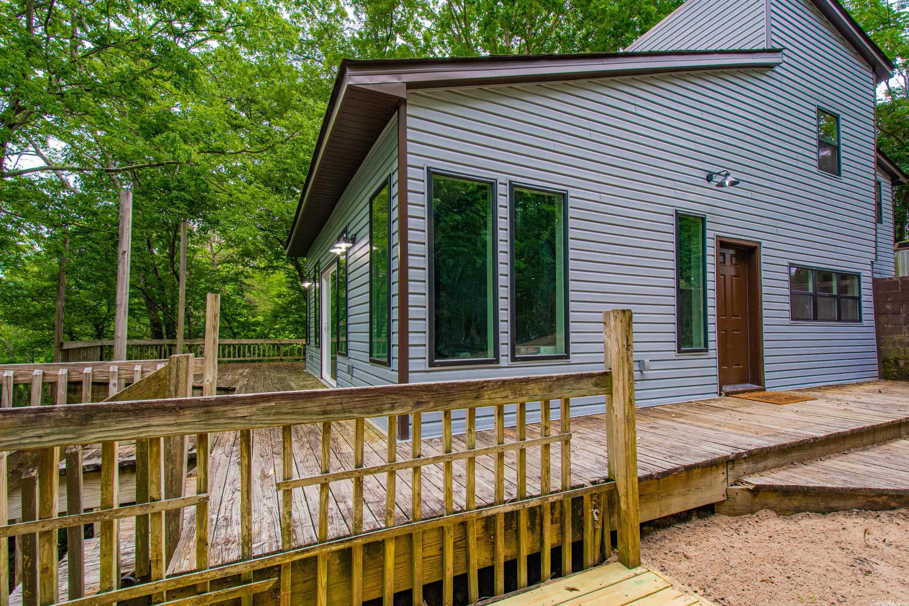 BRUSHY LAKE - Residential