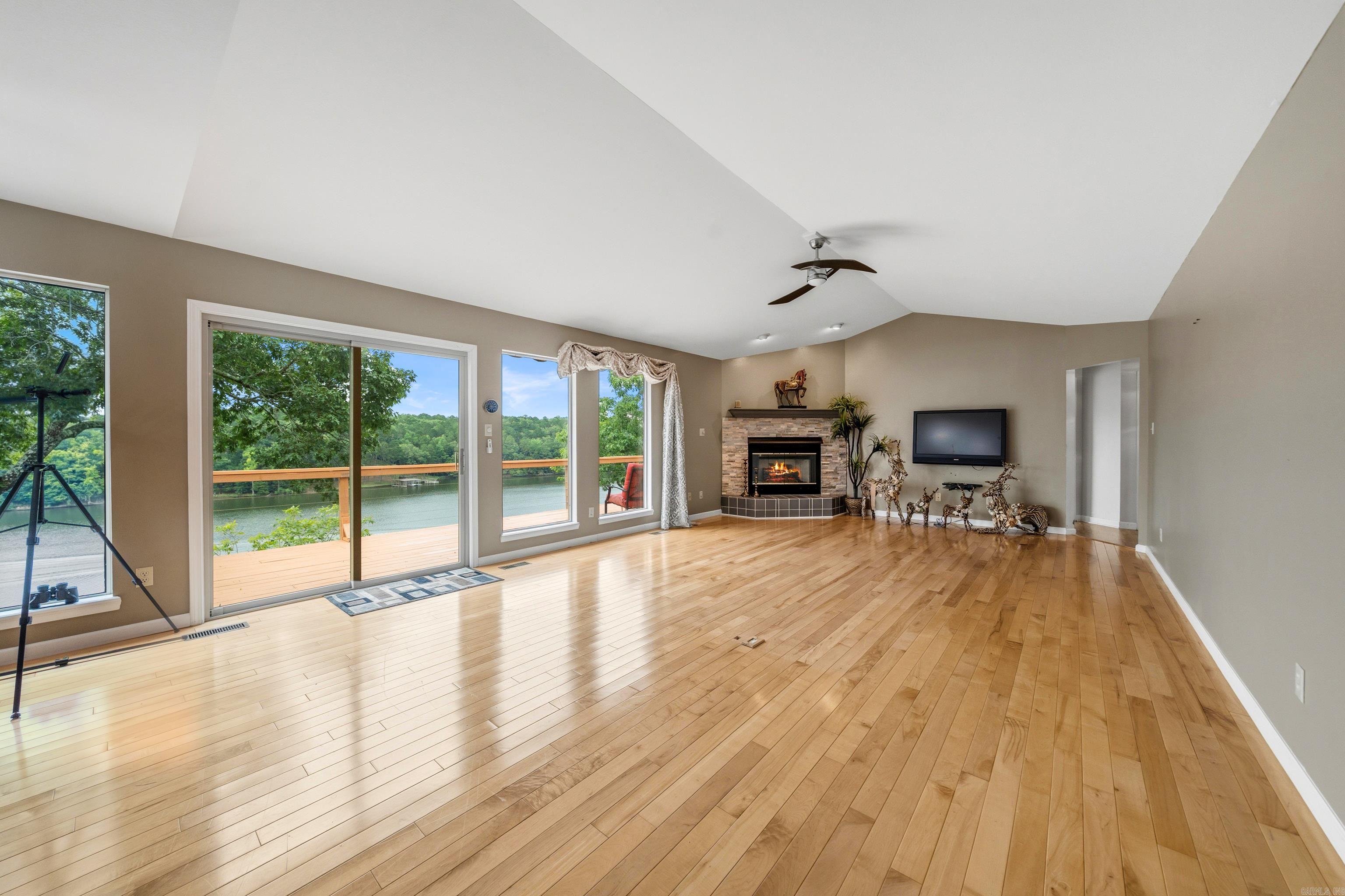 DIAMONDHEAD BLOCK C - Residential