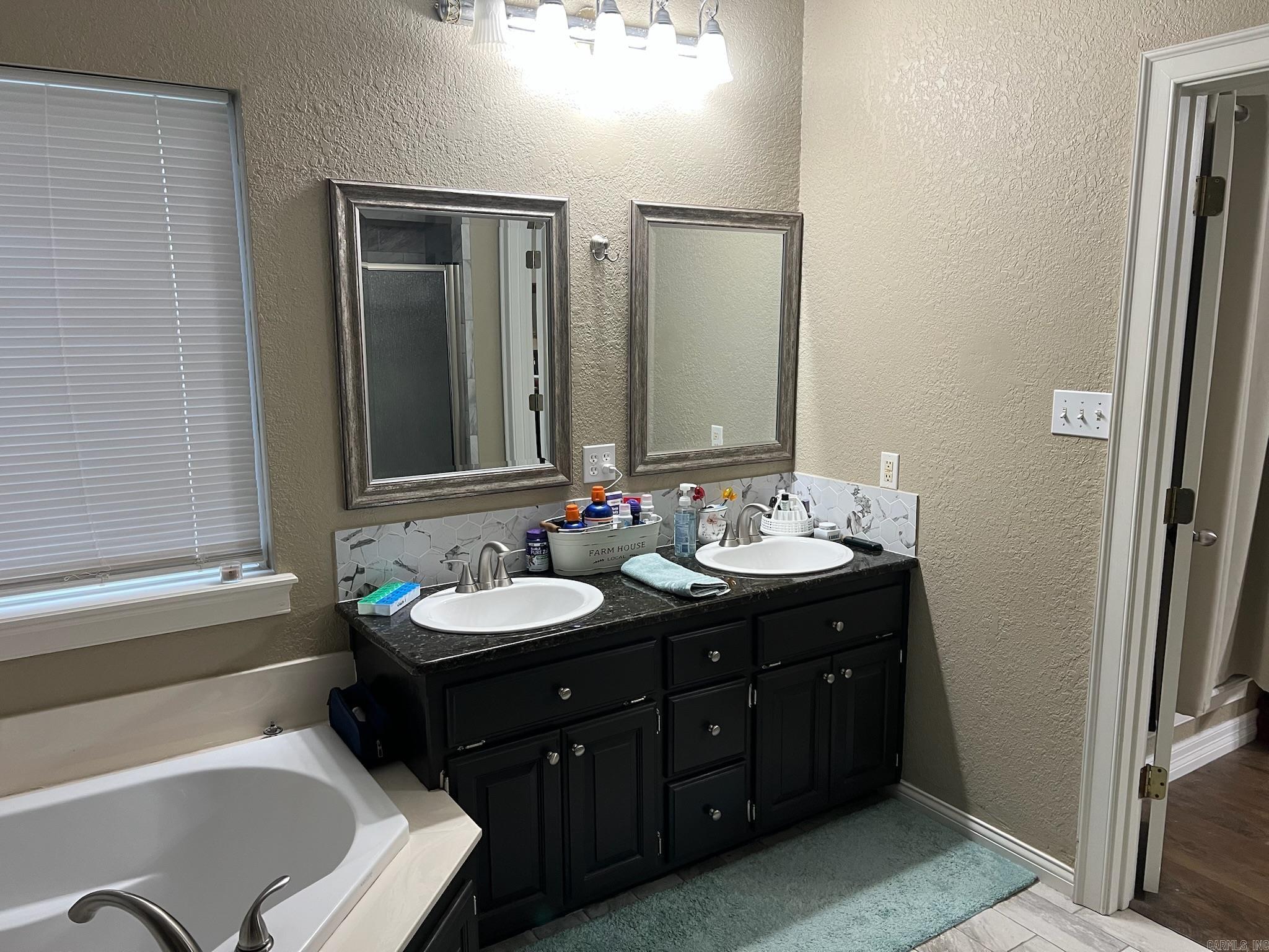 MEADOWBROOK ADDN - Residential